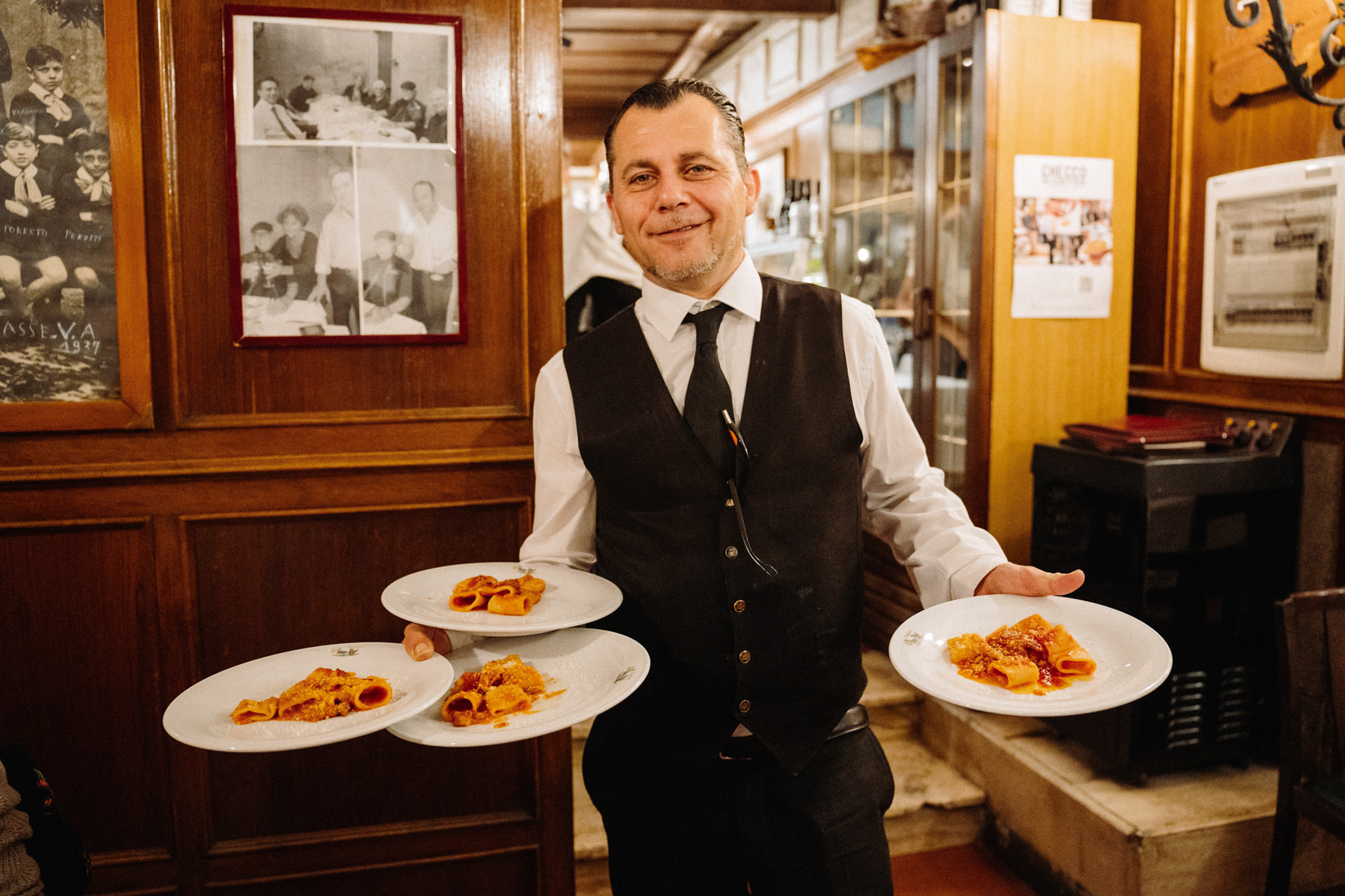 Private Rome food tour: Trastevere by night, the local way
