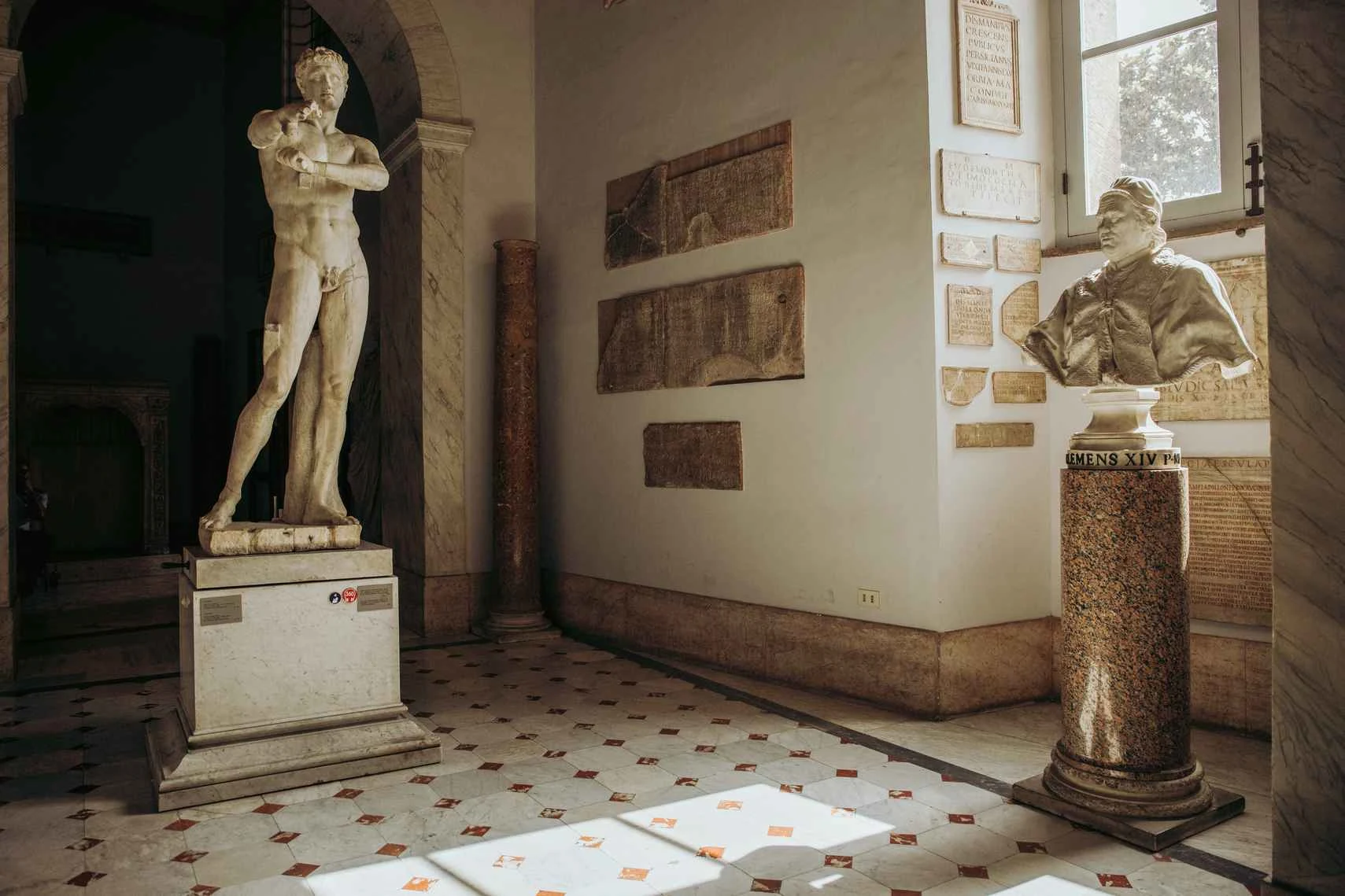 Vatican private tour: Experience all of the Vatican, at your pace 3