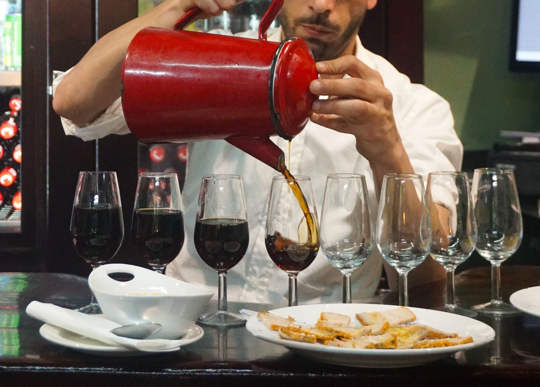 Seville tapas, taverns & history tour: Taste Seville's story, bar by bar