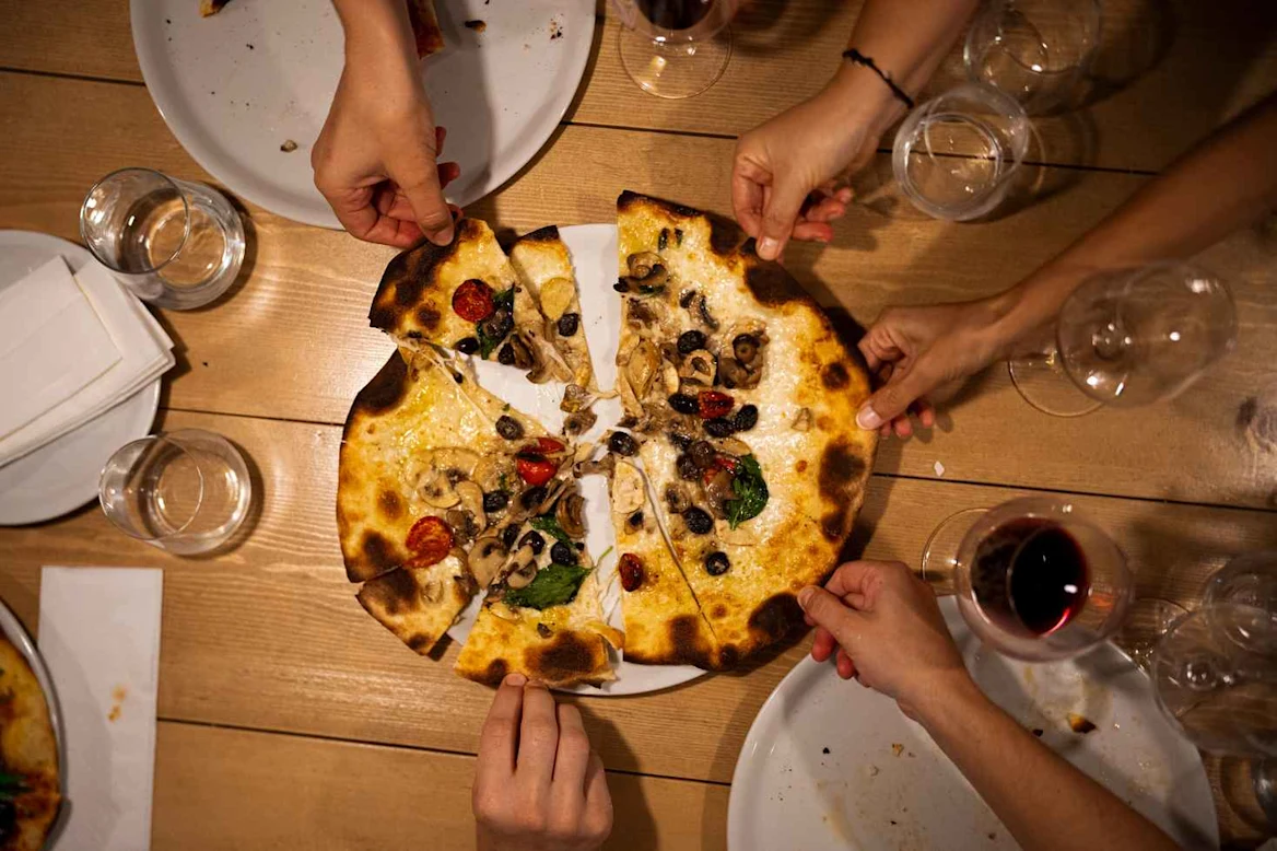 Rome pizza making class: Pizza from scratch, made by you