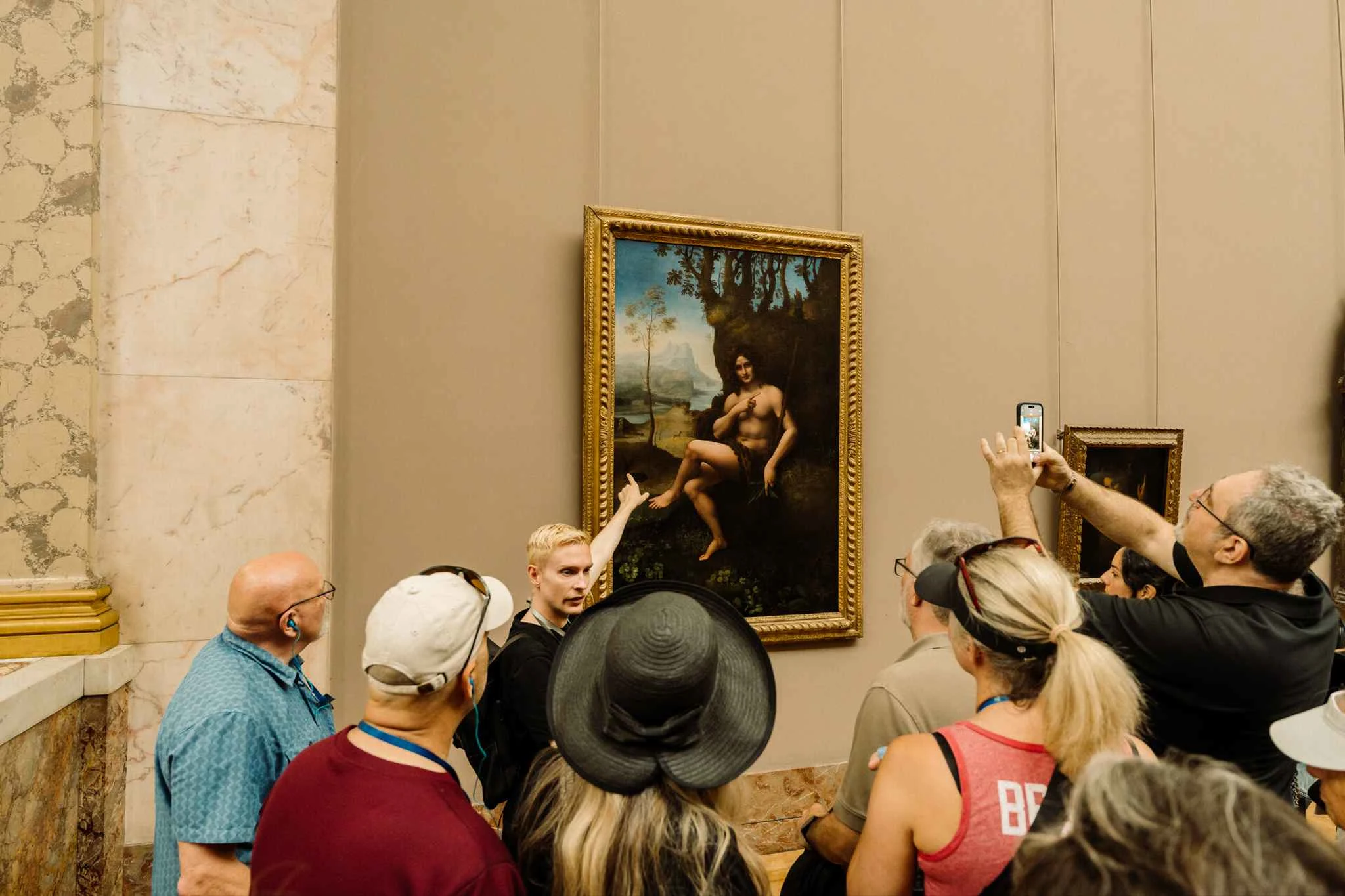 Closing time at the Louvre: From the Mona Lisa to Venus de Milo 6