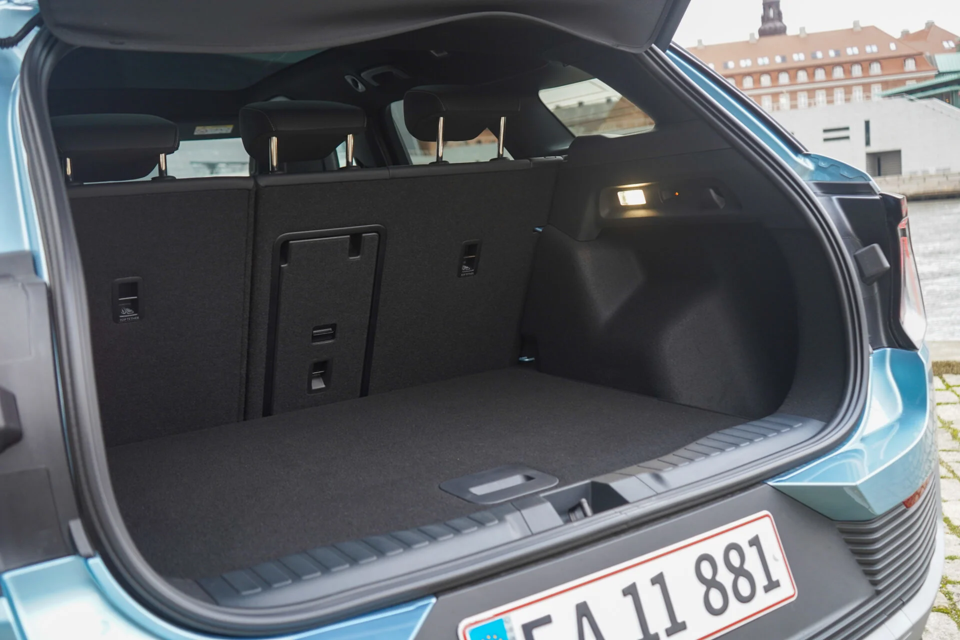 Ford Explorer vs Renault Scenic E-Tech-16