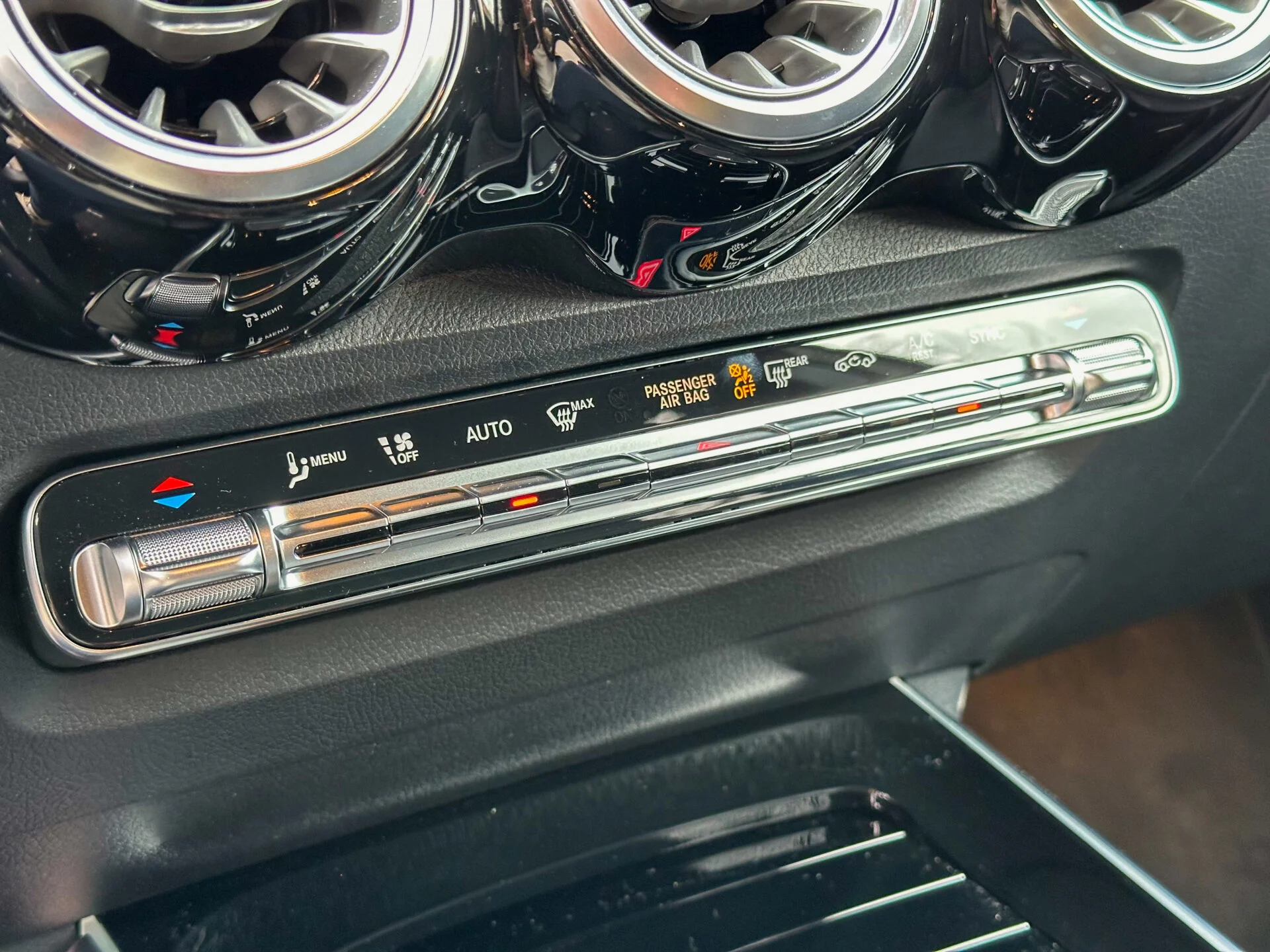 Mercedes-Benz GLB 220d-10