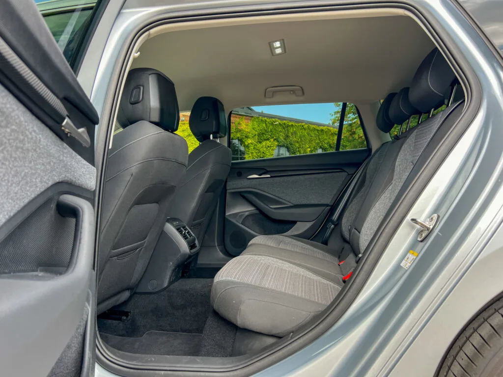 Skoda Superb Combi (19)