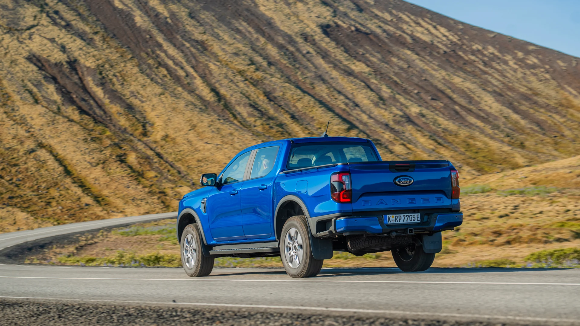 Ford-Ranger-PHEV-09