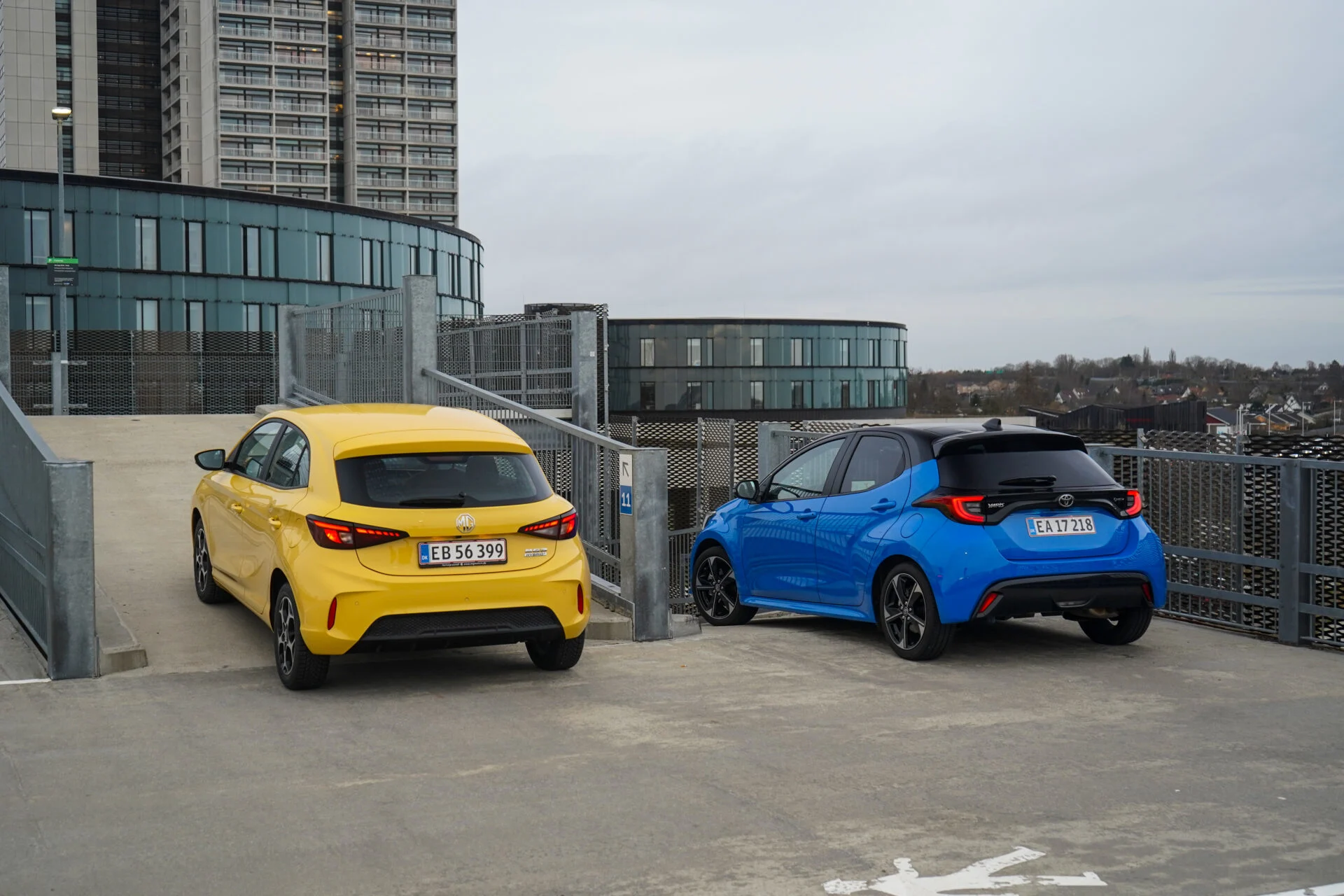 MG3 Hybrid vs Toyota Yaris Hybrid-02