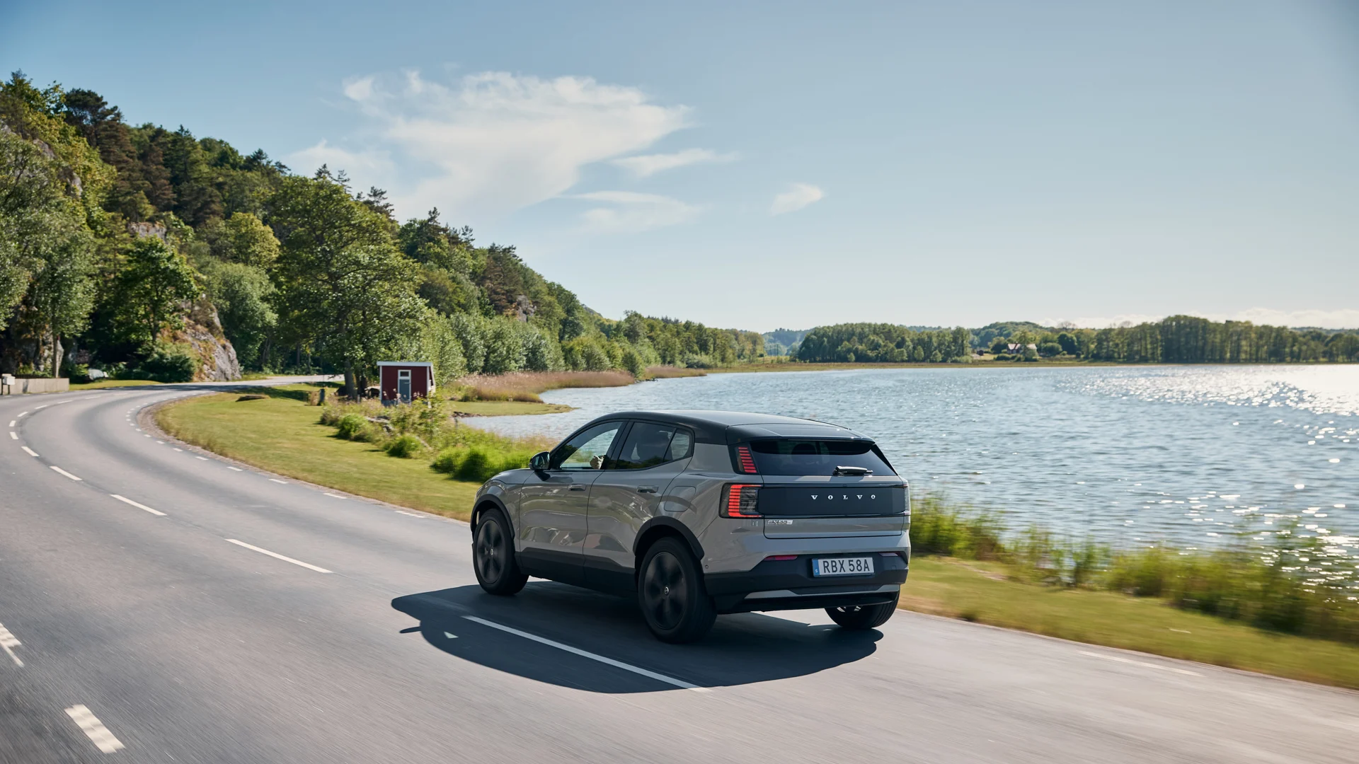 Volvo-EX30-Cross-Country-12