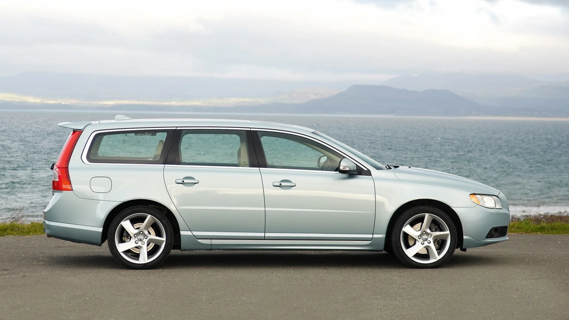 Volvo-V70-09
