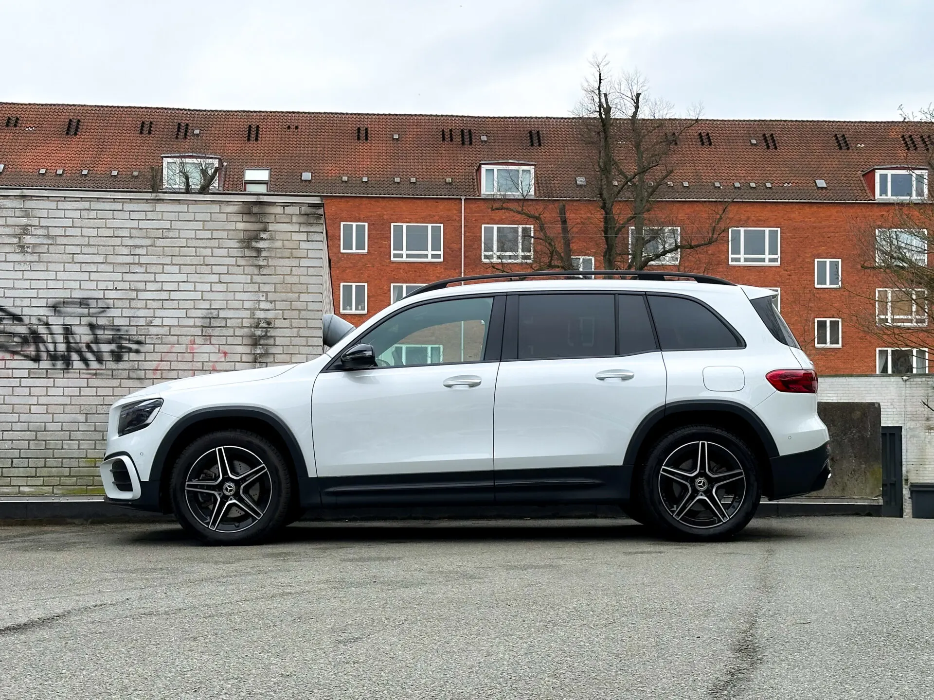 Mercedes-Benz GLB 220d-17