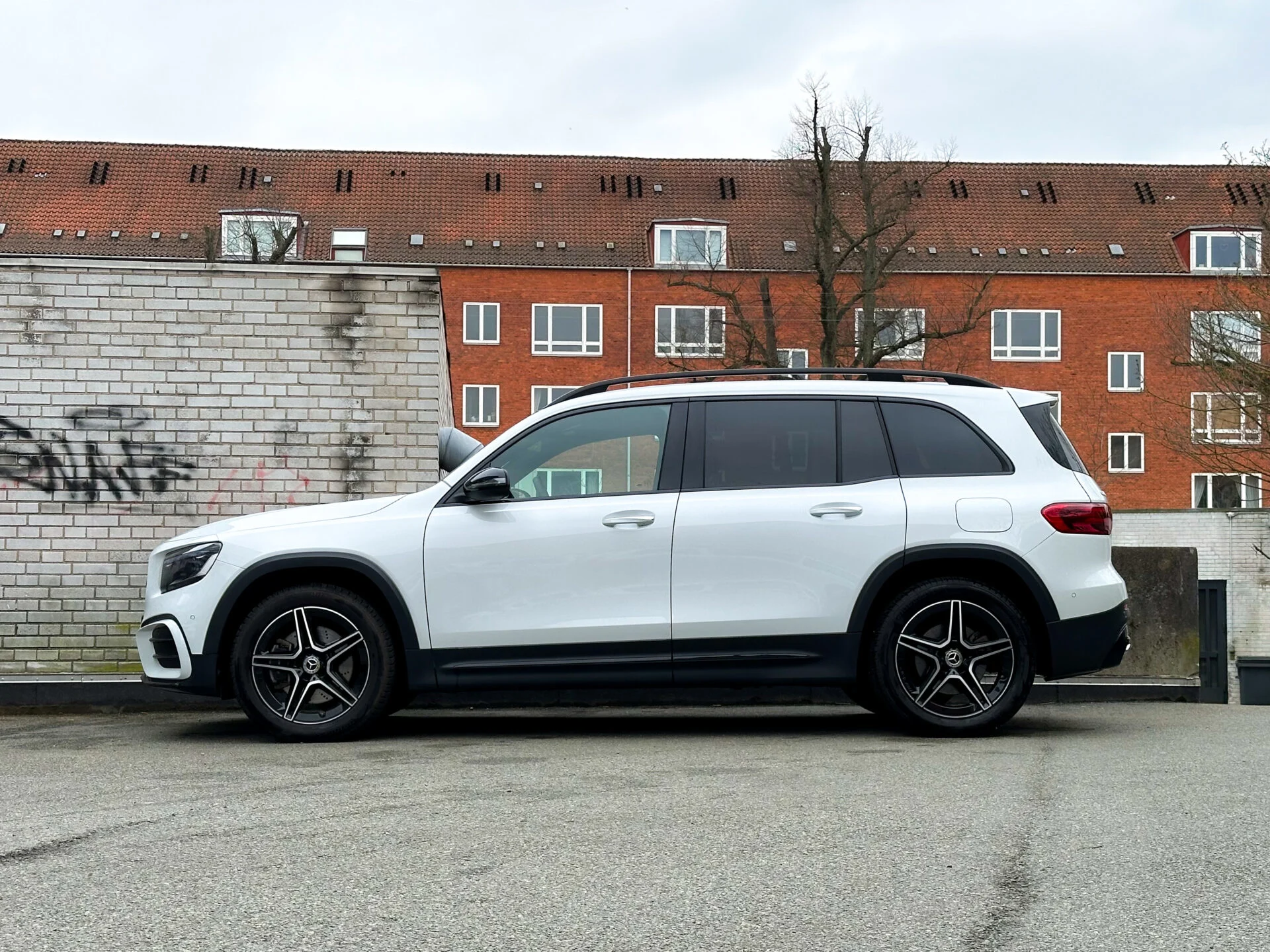 Mercedes-Benz GLB 220d-17