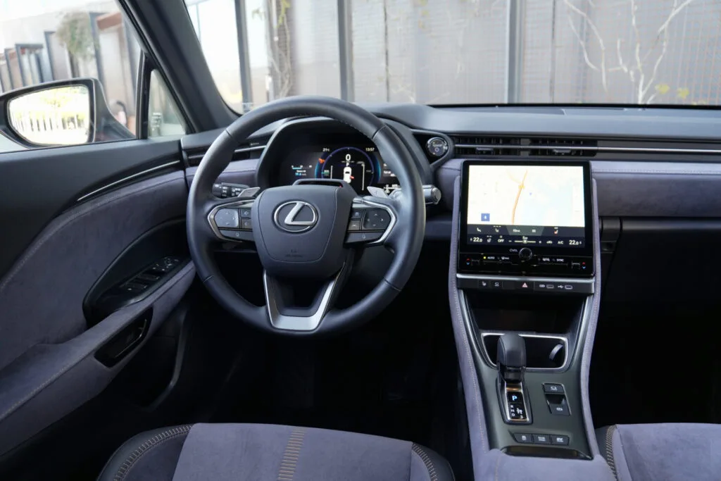 Lexus LBX (6)