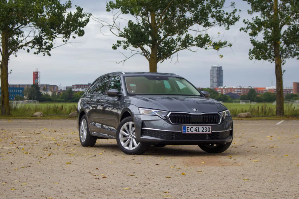 Skoda Octavia Combi (17)