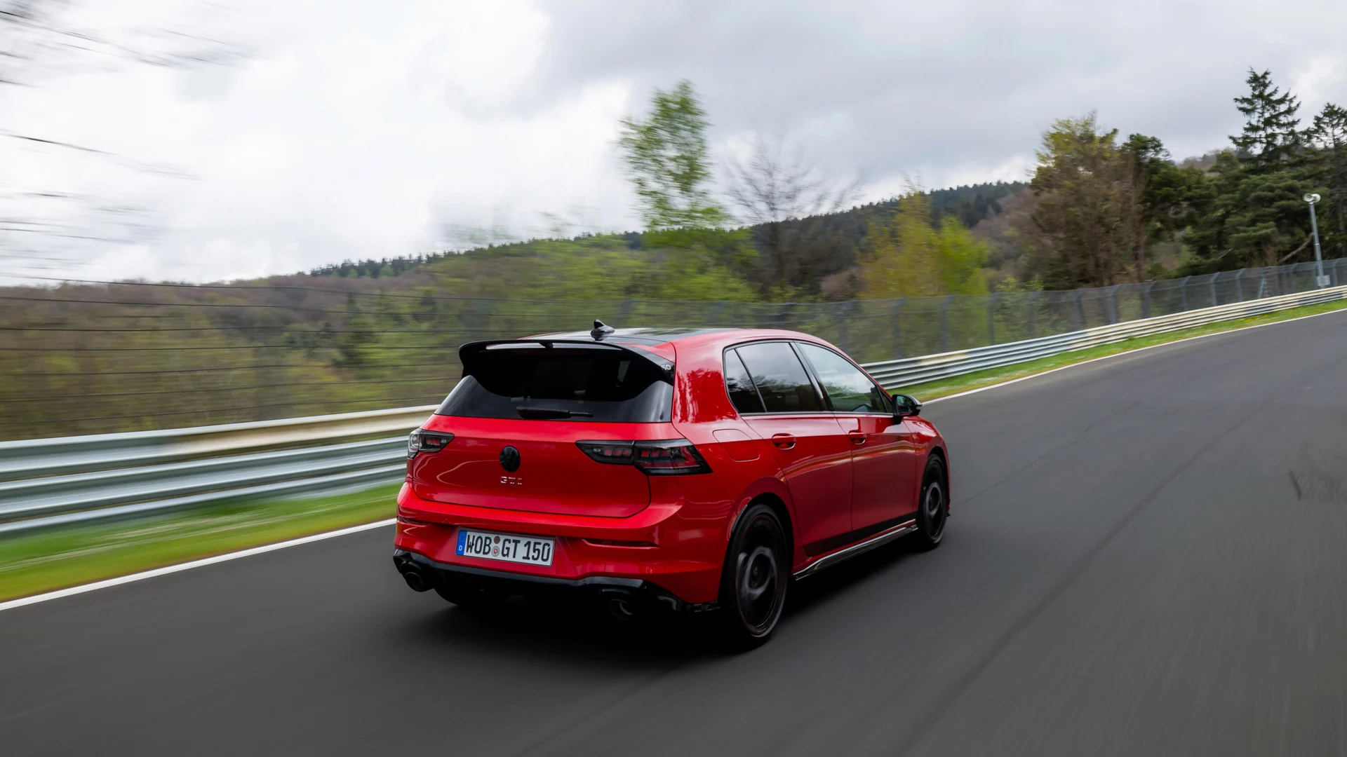 Volkswagen-Golf-GTI-50-3