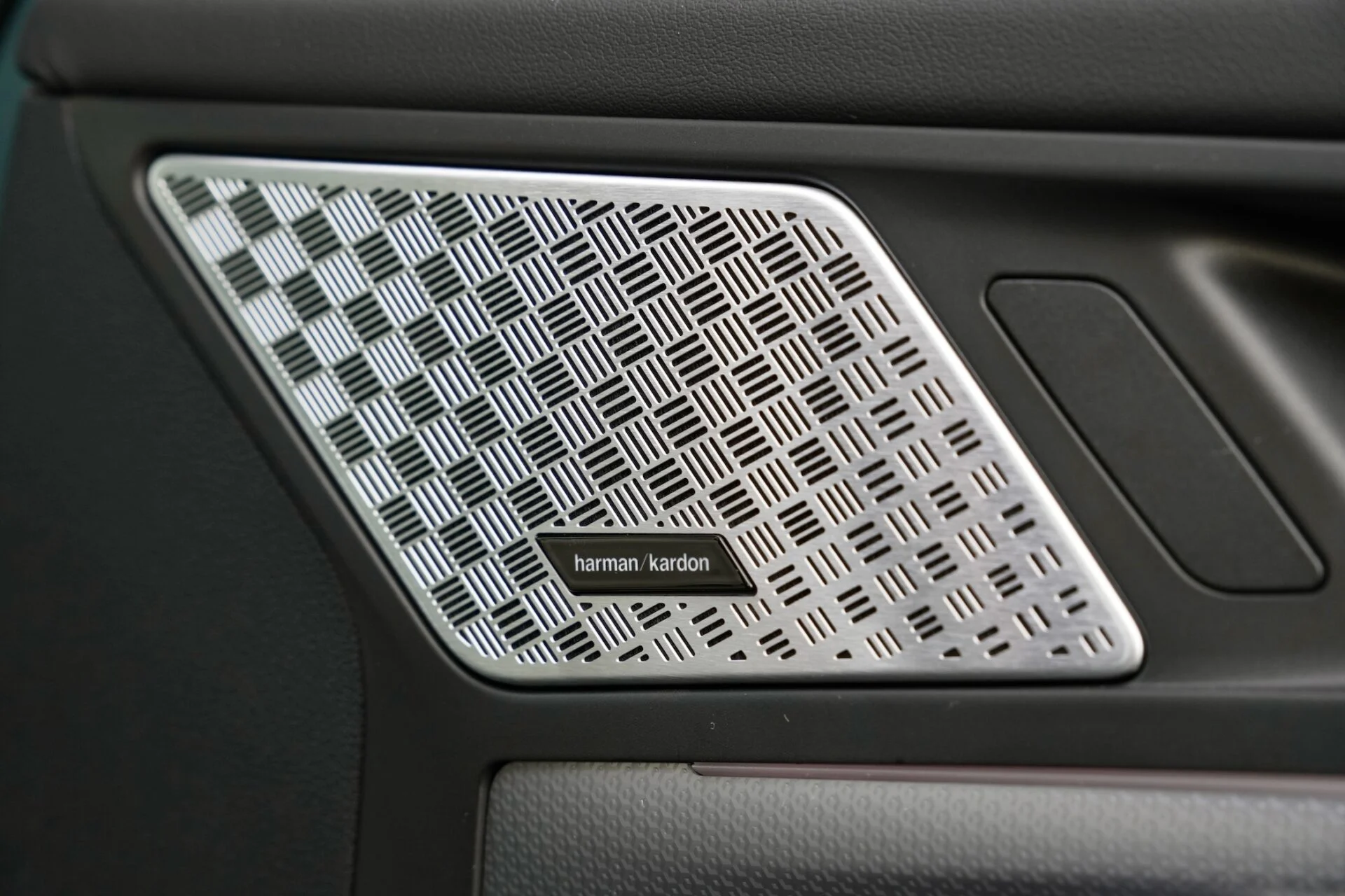 TEST BMW iX1 eDrive20 FC MBB59