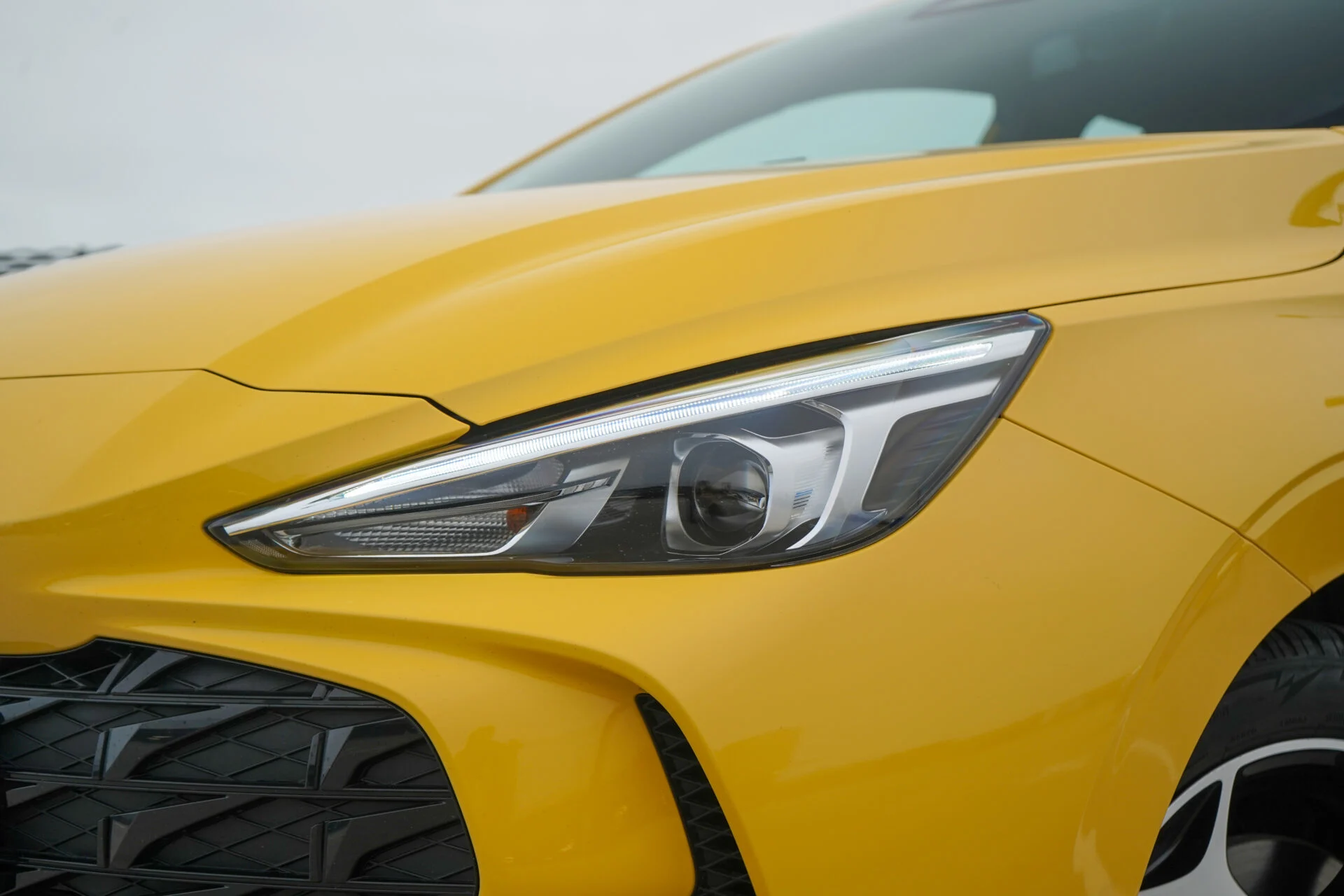 MG3 Hybrid vs Toyota Yaris Hybrid-39