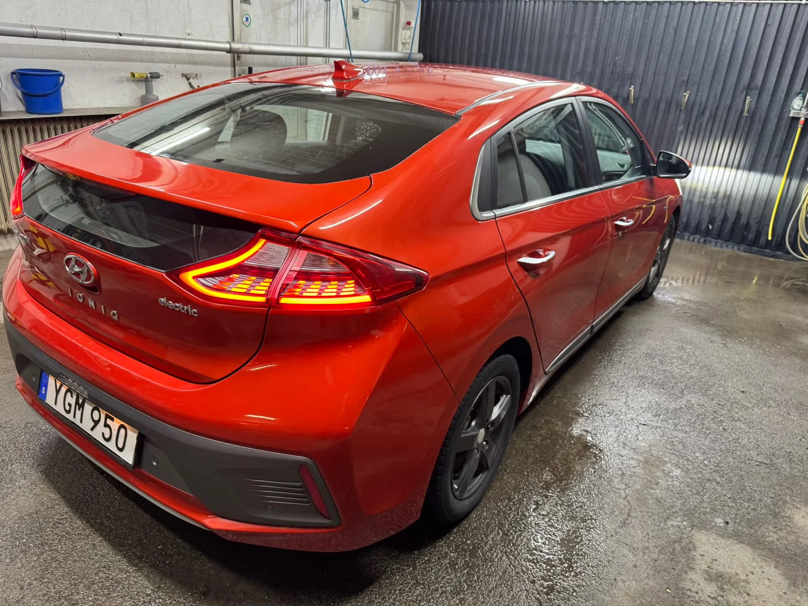 e2652e85-f8ba-4e9b-be22-9adaed419987