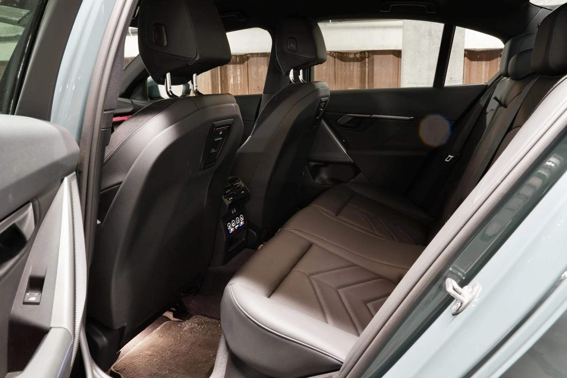 TEST BMW i5 eDrive40 60