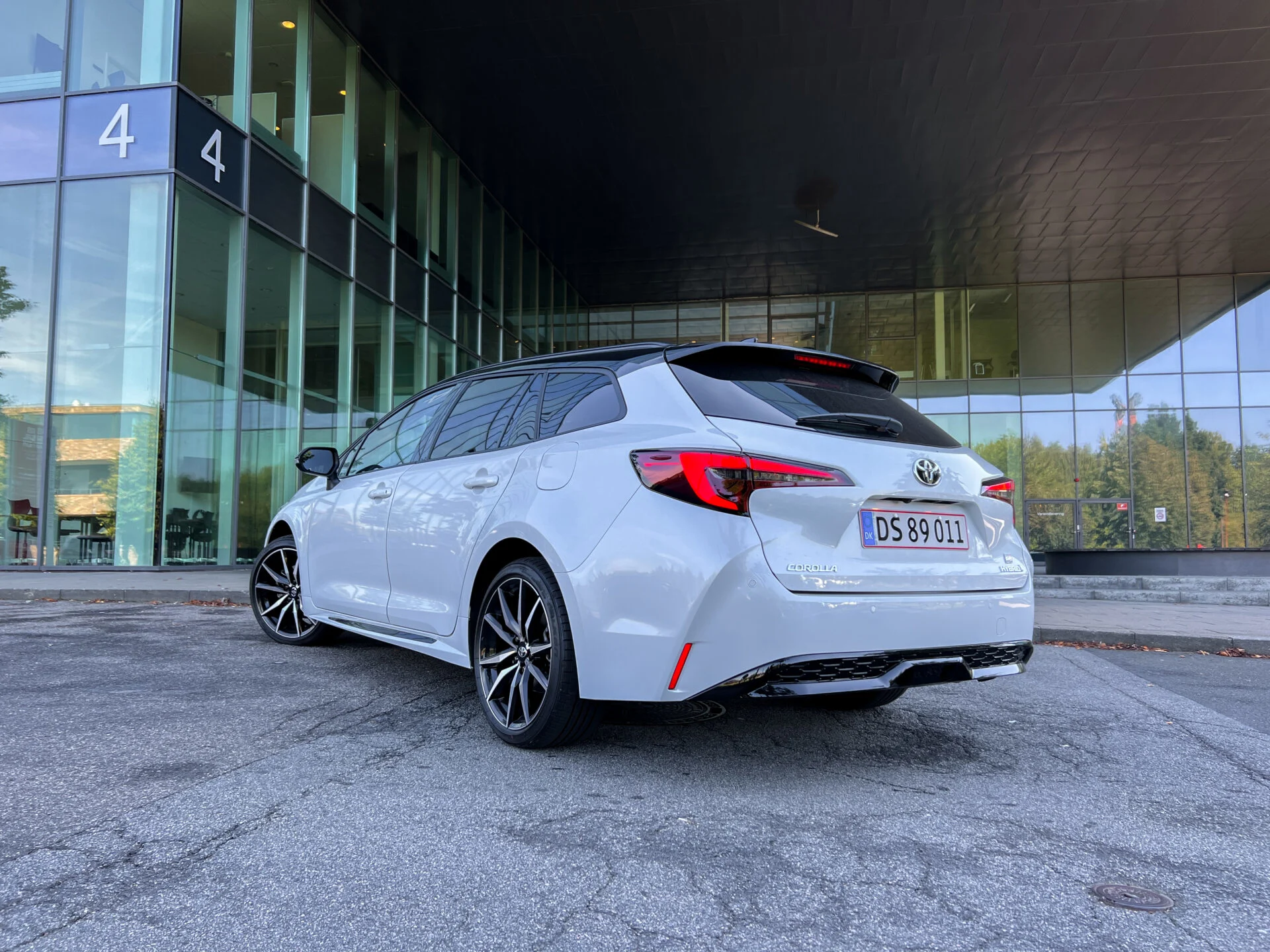 Toyota-Corolla-Touring-Sports-GR-Sport-23