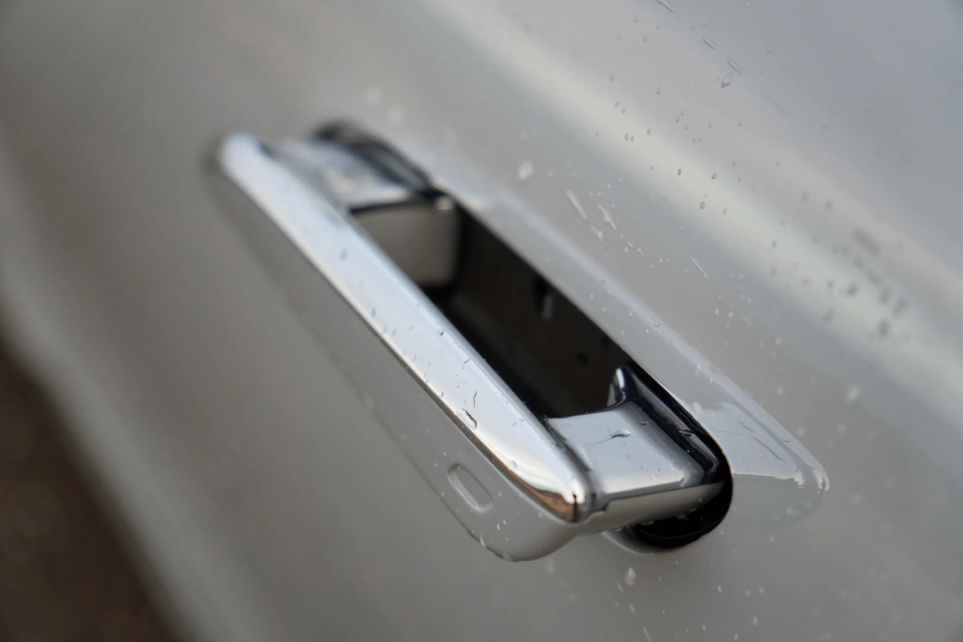 TEST Mercedes E 400 e 487