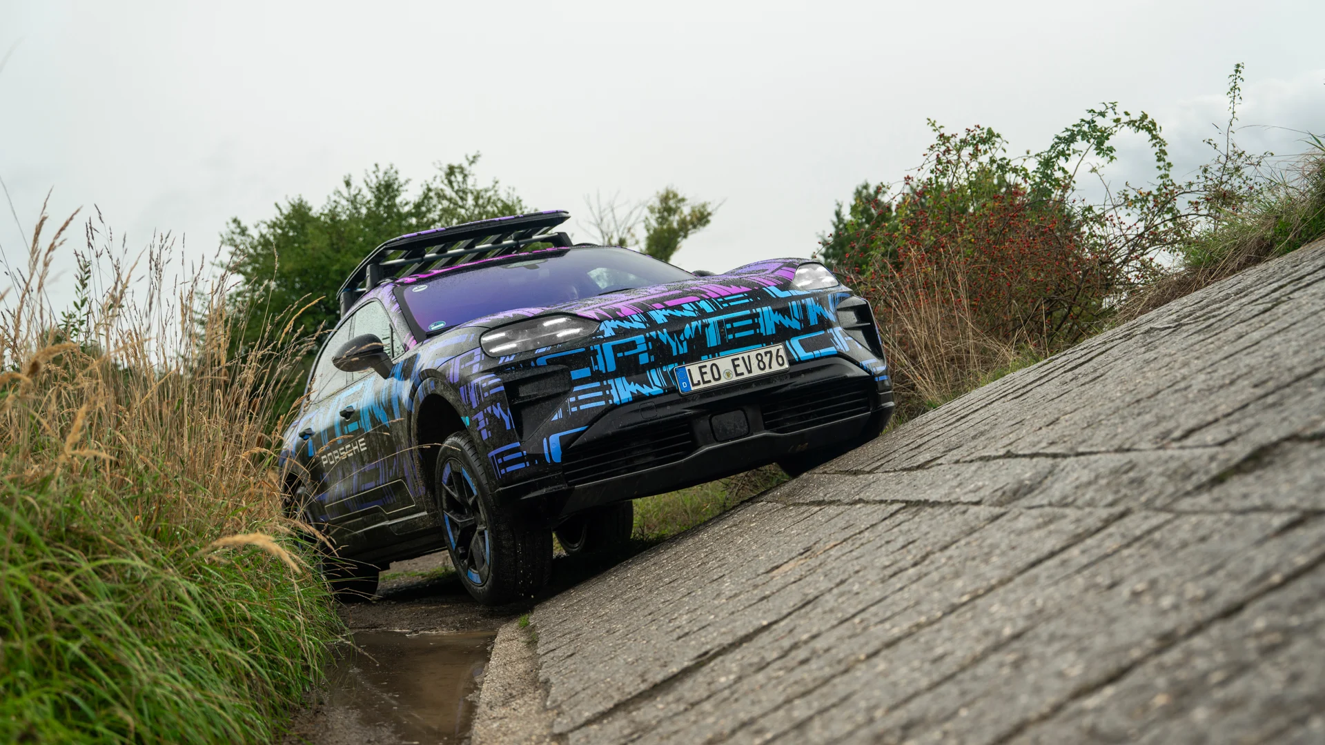 Porsche-Cayenne-Electric-2