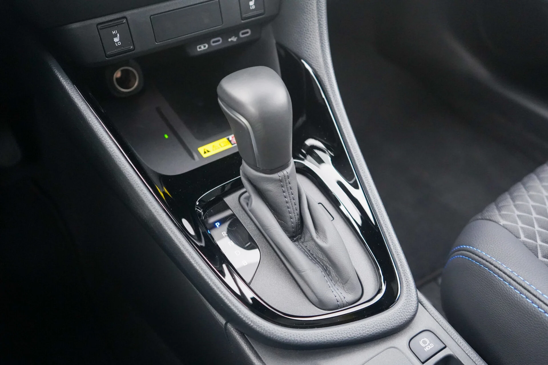 MG3 Hybrid vs Toyota Yaris Hybrid-12