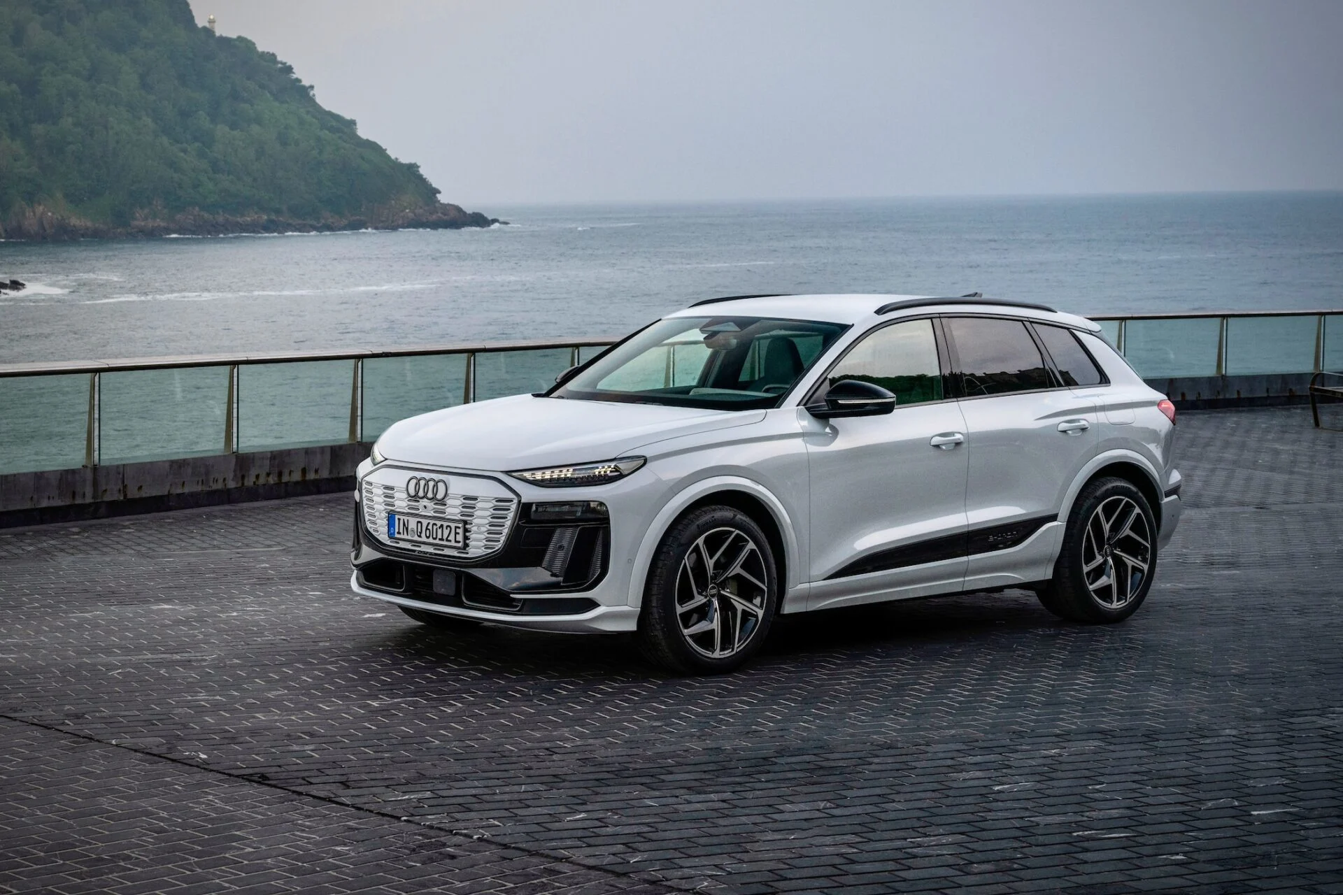 Audi Q6 E-Tron 24Glacier_white.jpg-1
