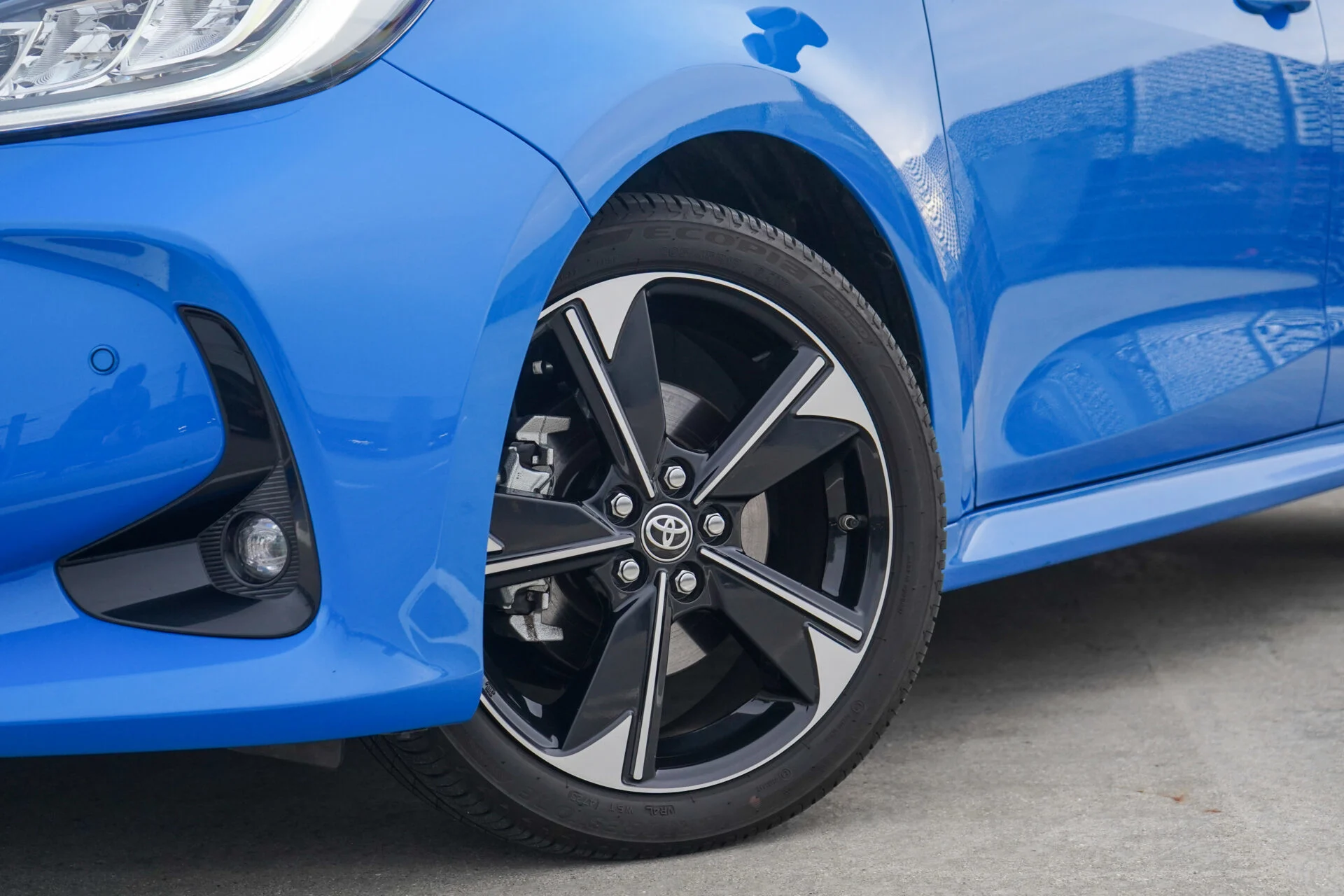 MG3 Hybrid vs Toyota Yaris Hybrid-06