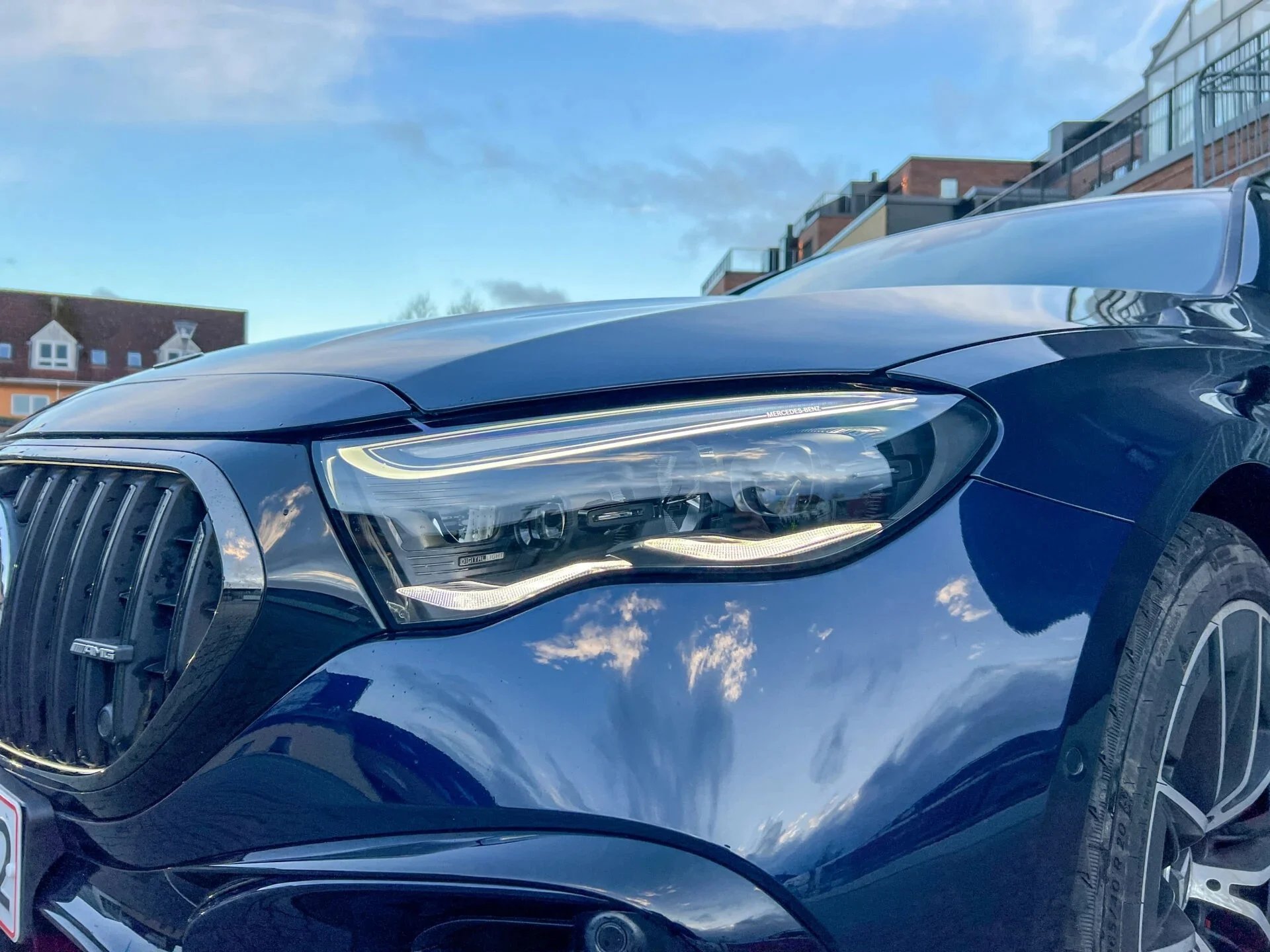 Framlykta på Mercedes AMG