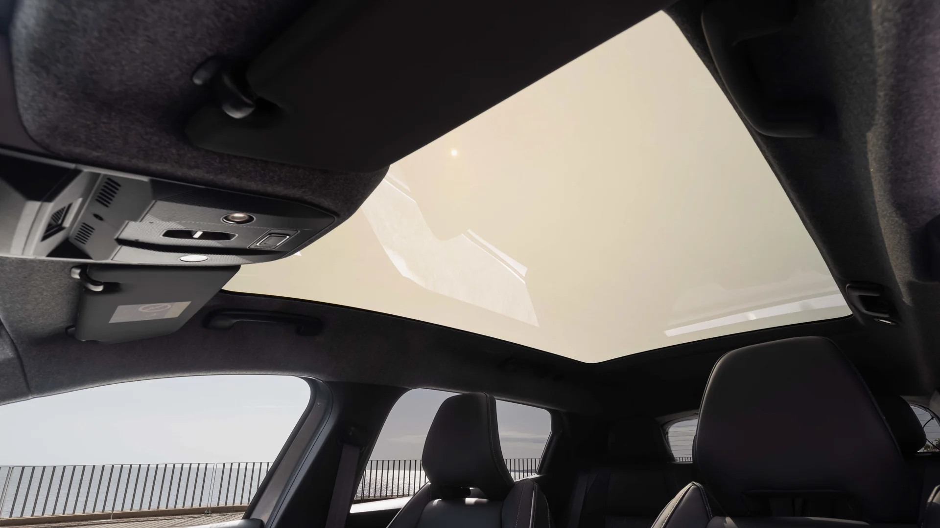 Mitsubishi-Grandis-20