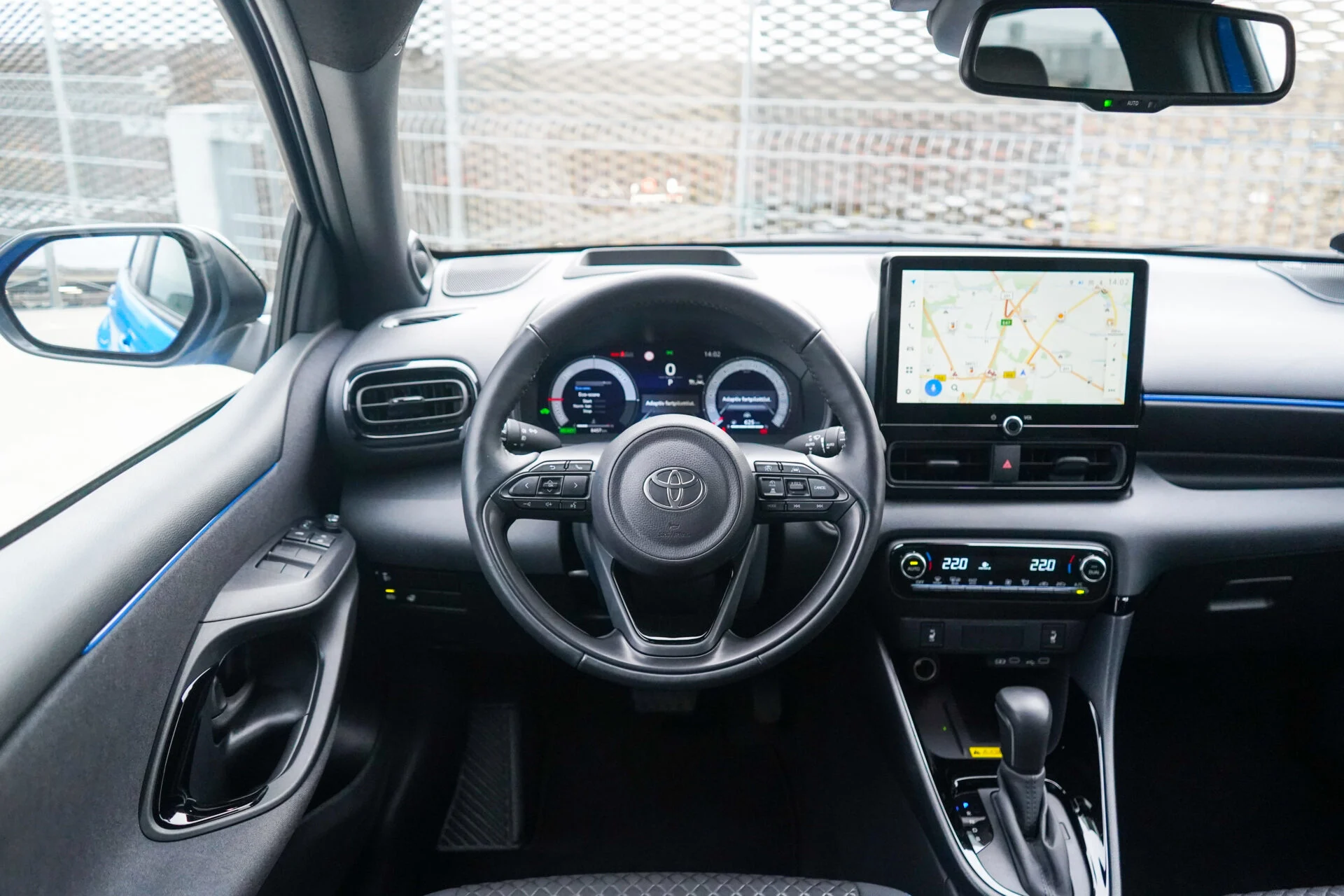 MG3 Hybrid vs Toyota Yaris Hybrid-15