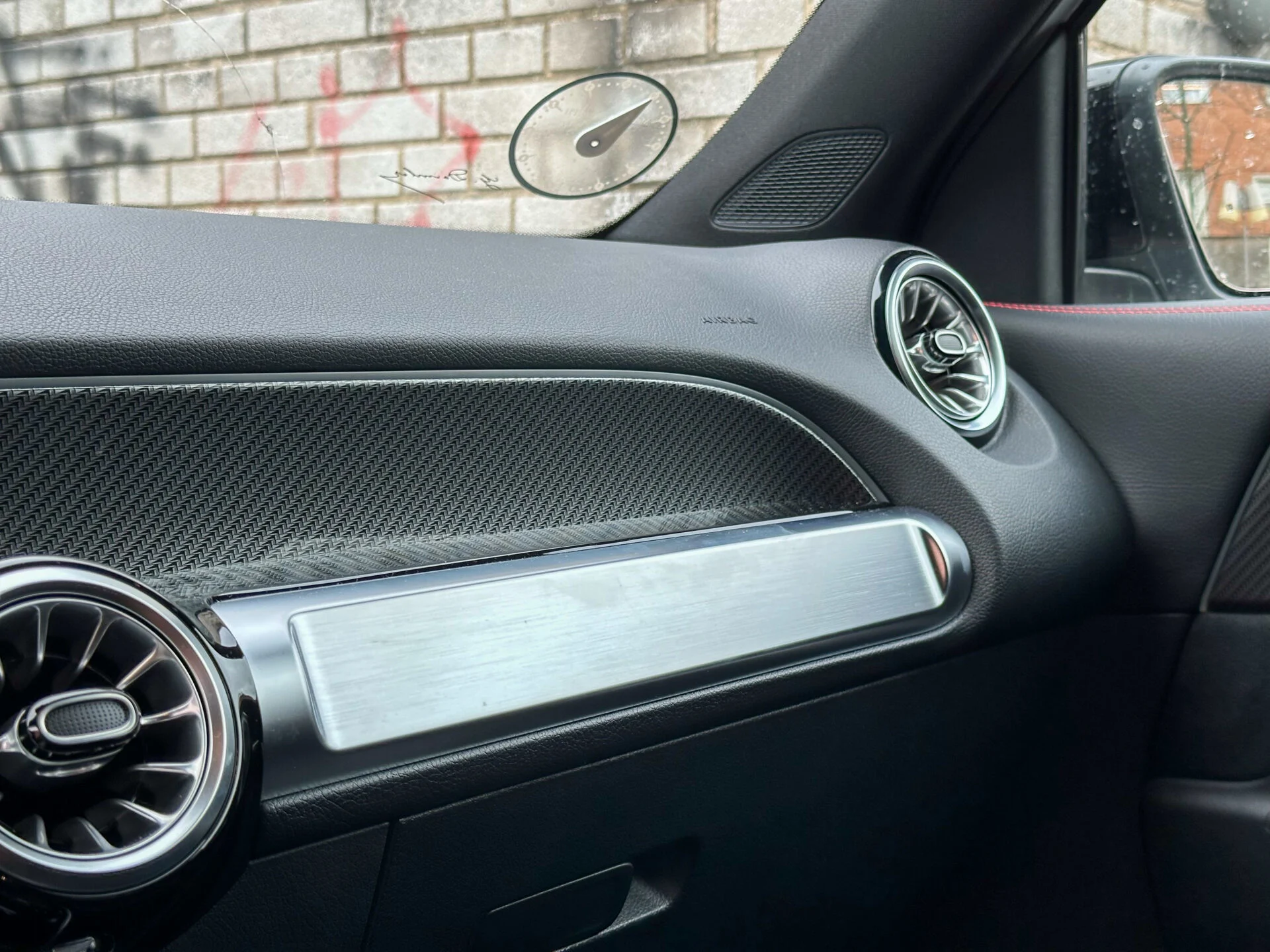 Mercedes-Benz GLB 220d-13