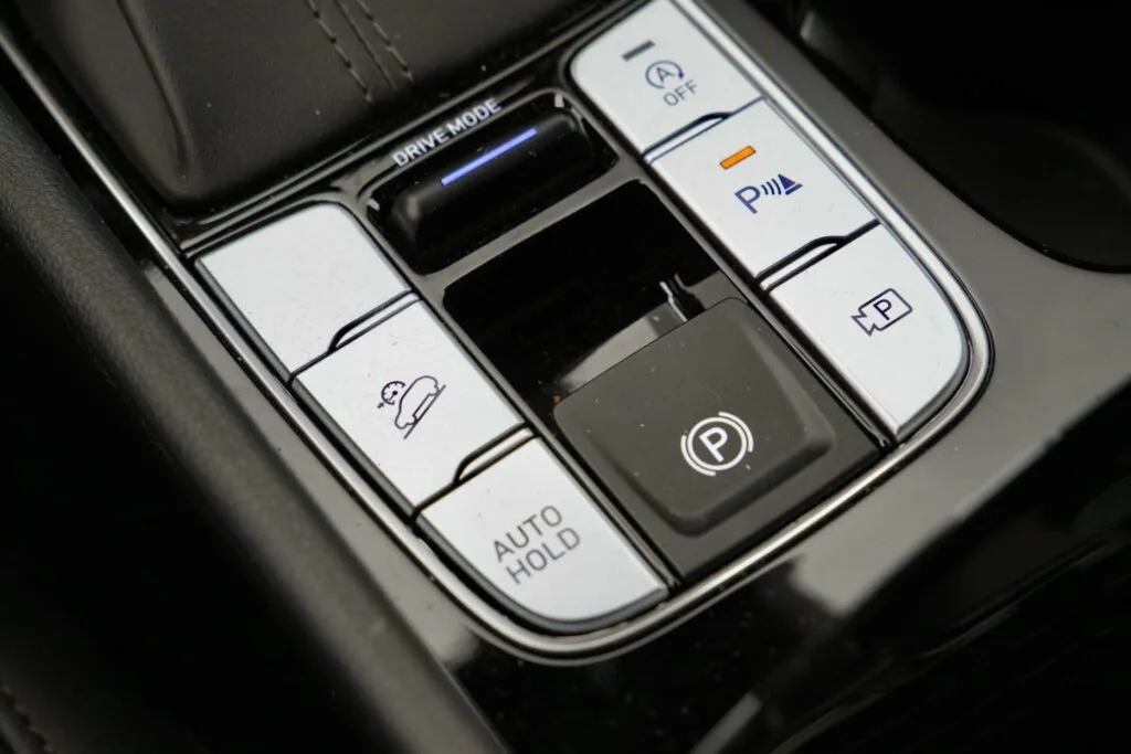 Nissan Qashqai vs Hyundai Tucson (17)