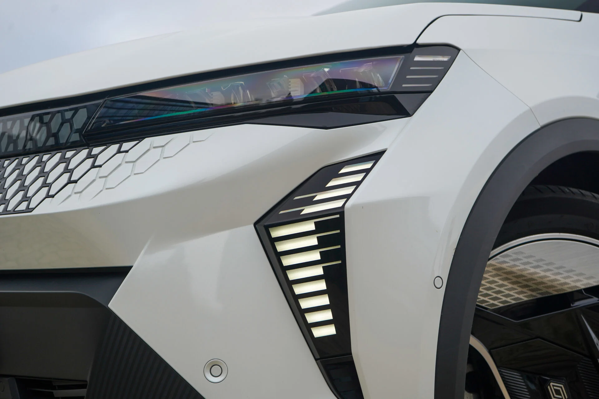 Ford Explorer vs Renault Scenic E-Tech-47