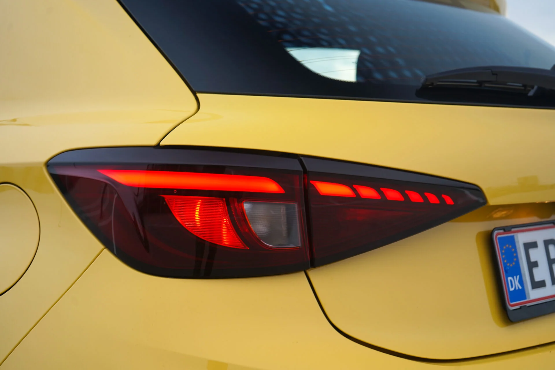 MG3 Hybrid vs Toyota Yaris Hybrid-33