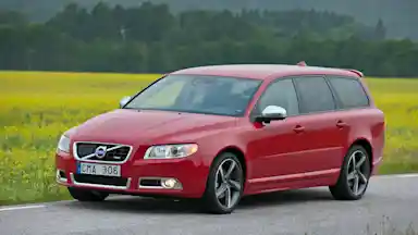 Volvo-V70-03