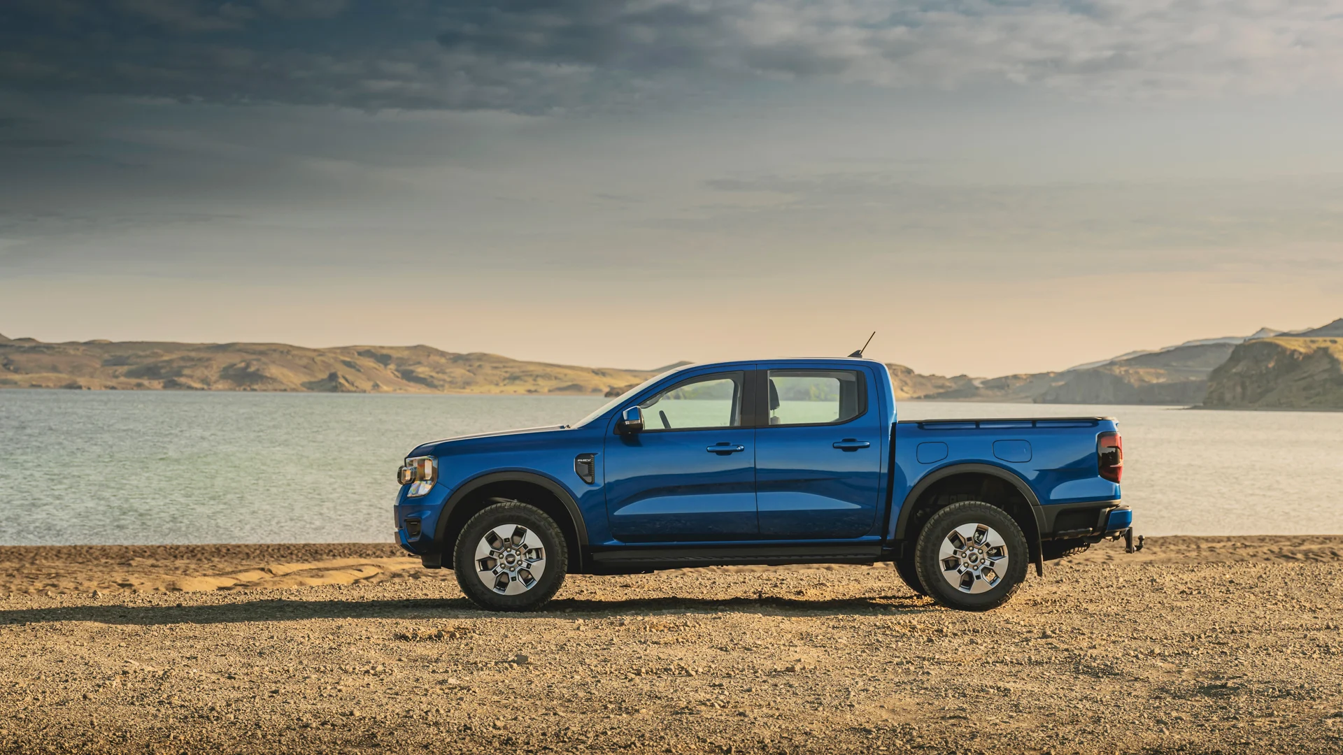 Ford-Ranger-PHEV-08