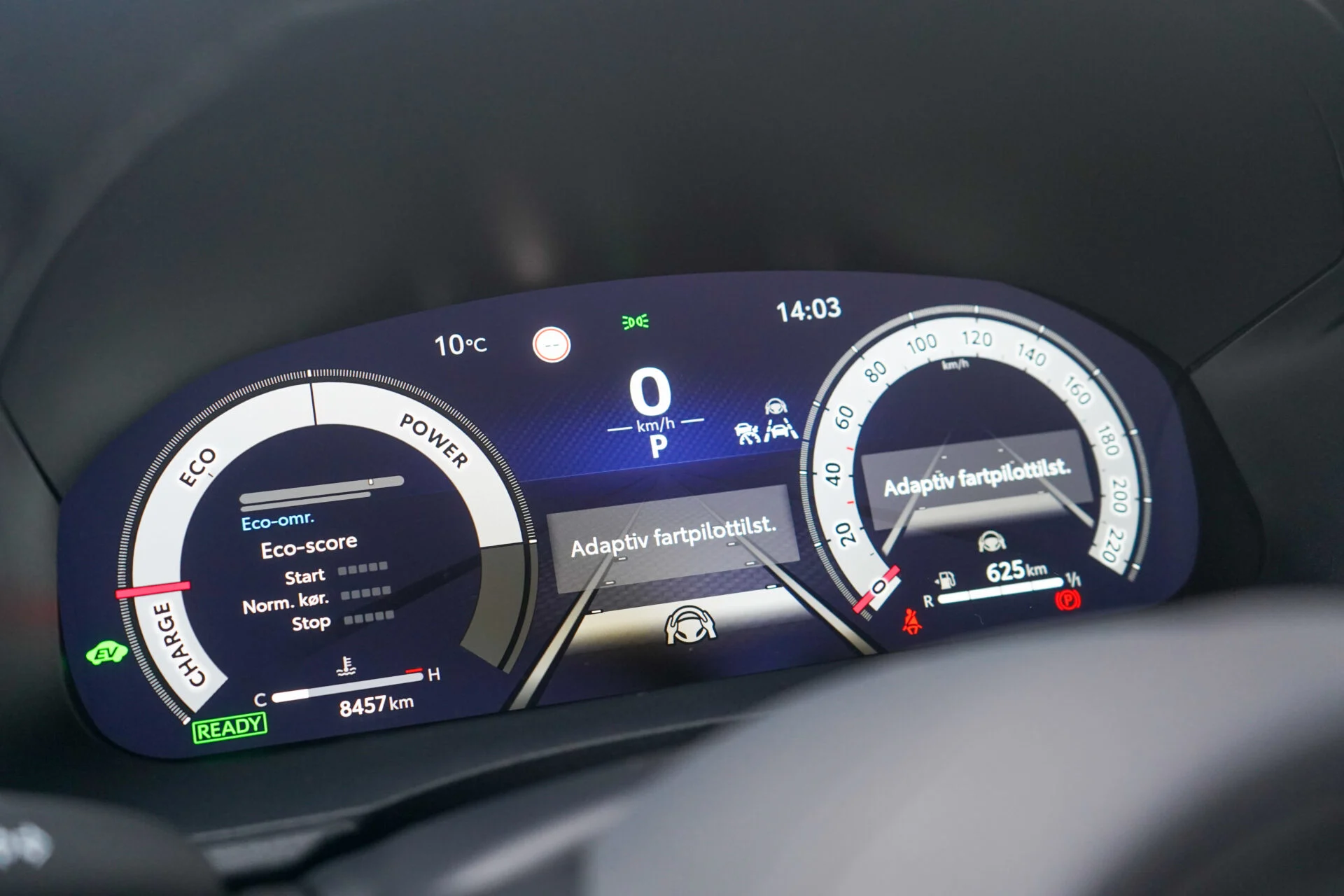 MG3 Hybrid vs Toyota Yaris Hybrid-11