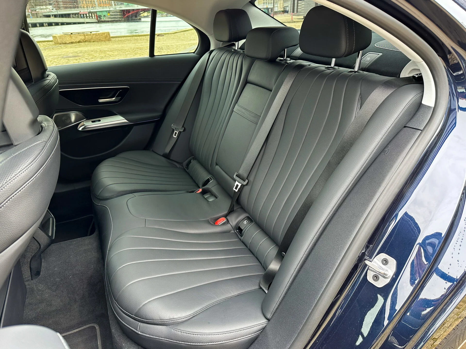 Mercedes-Benz E 220 d-13
