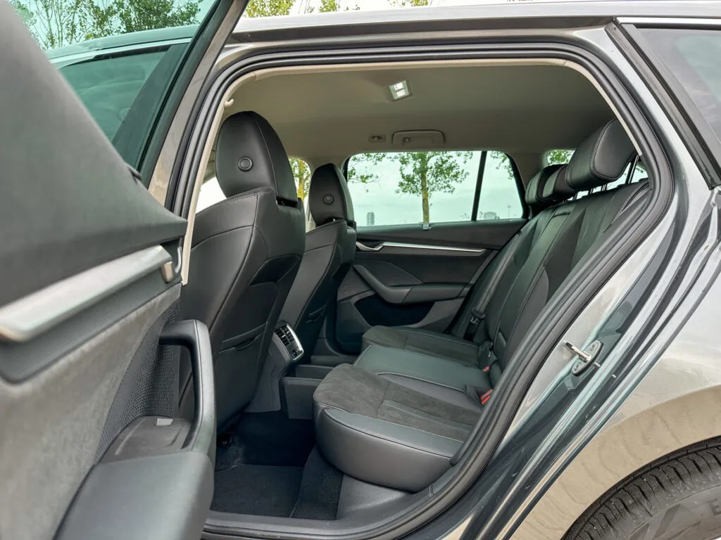 Skoda Octavia Combi (2)