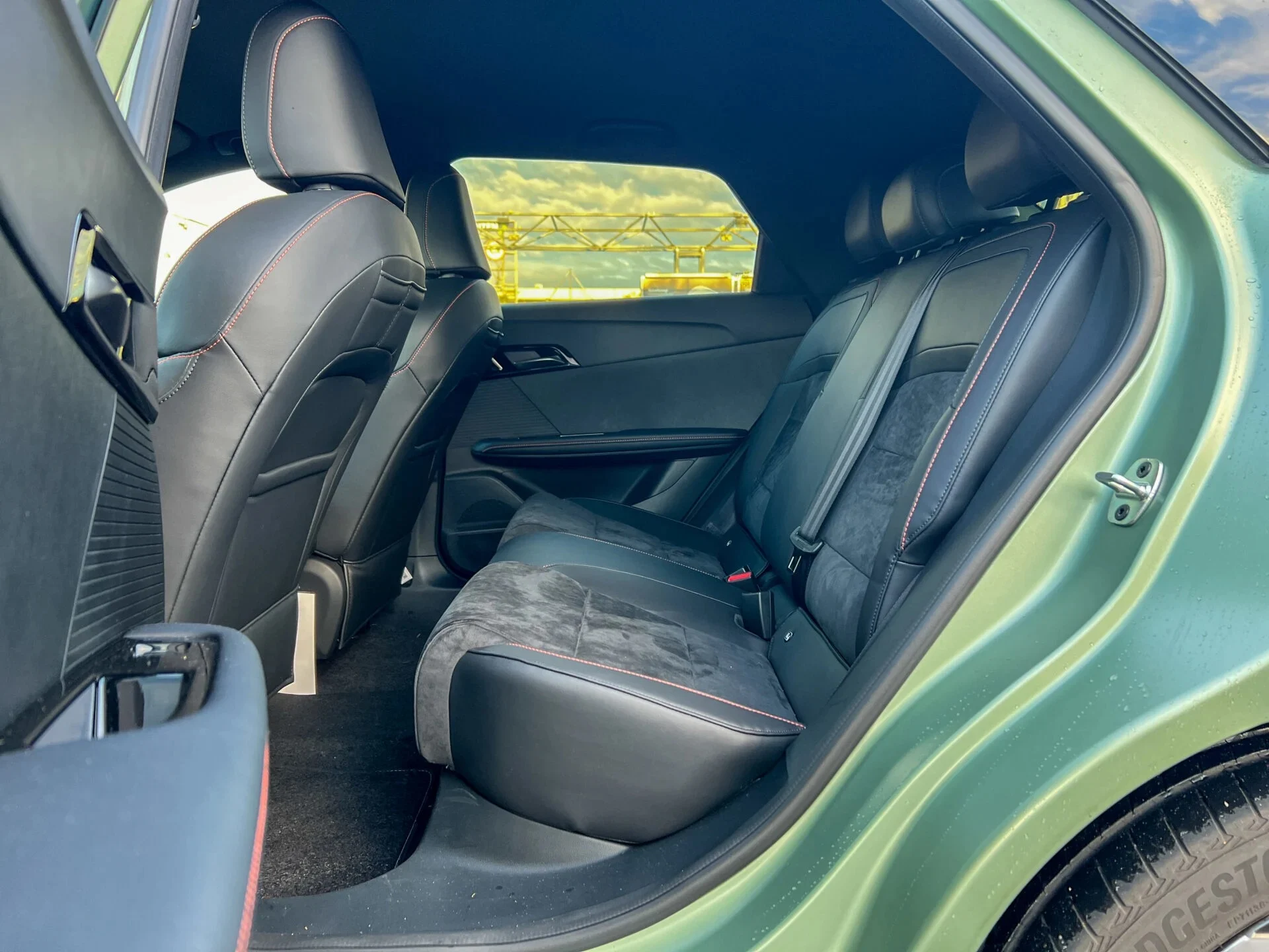 imgi 11 MG4-XPower-05