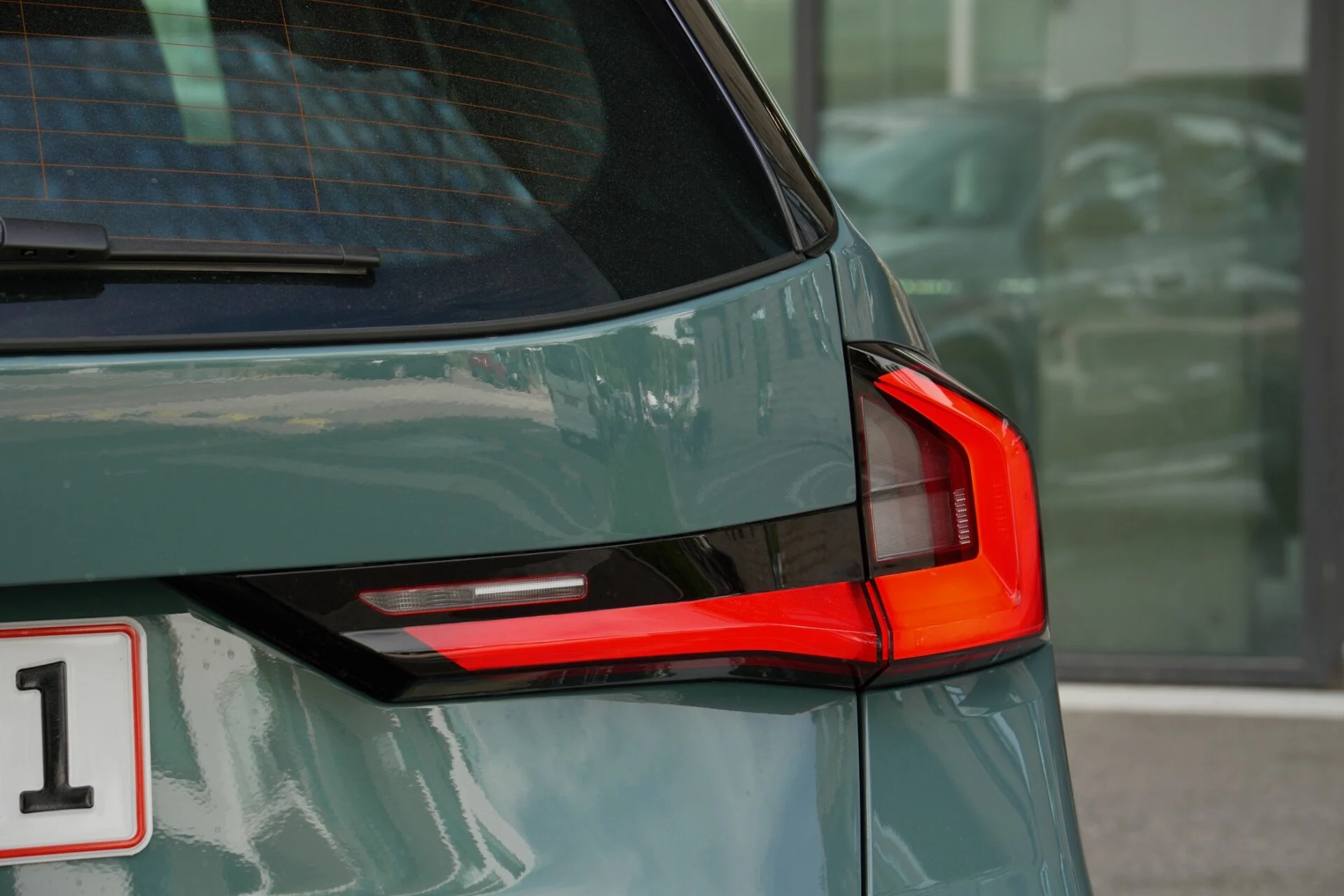 TEST BMW iX1 eDrive20 FC MBB78