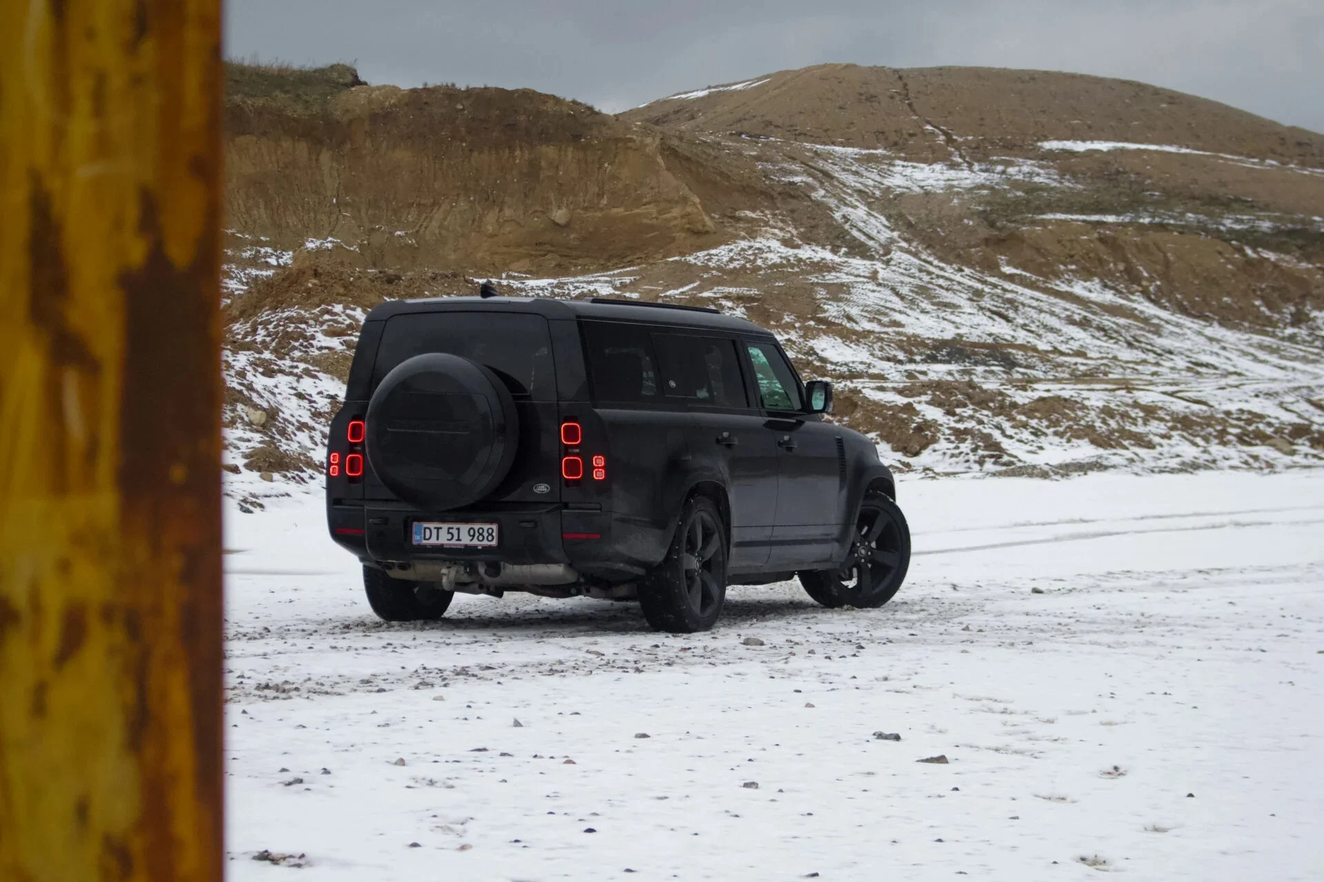 imgi 17 Land-Rover-Defender-130-17