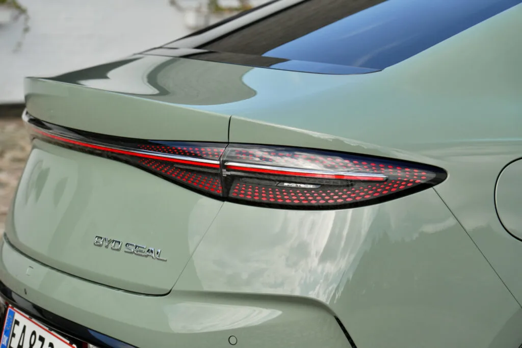 Ligegyldig Lexus (4)