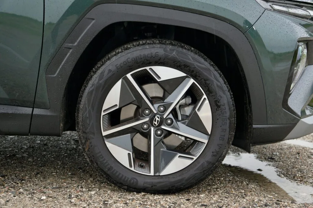 Nissan Qashqai vs Hyundai Tucson (22)