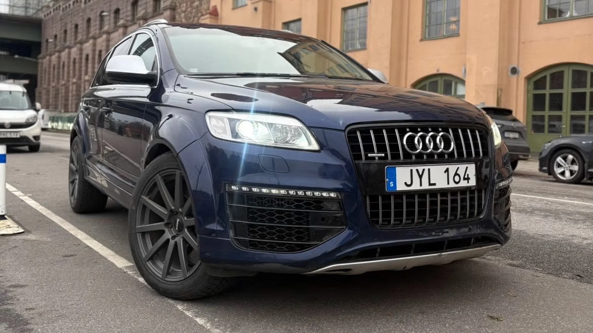 Audi-Q7-V12-TDI-2