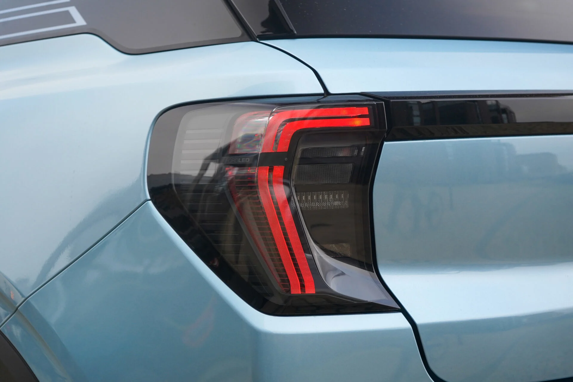 Ford Explorer vs Renault Scenic E-Tech-18