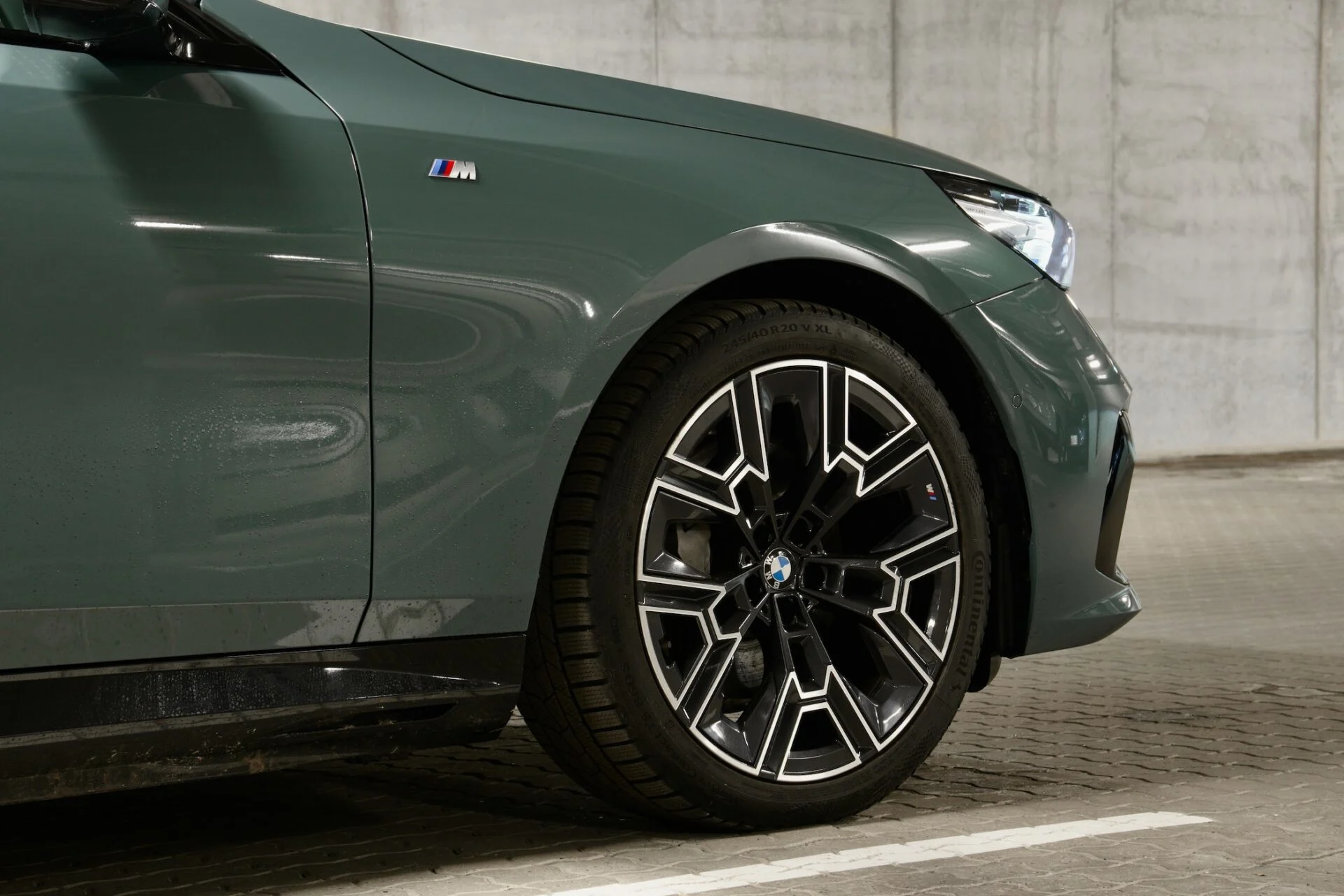 TEST BMW i5 eDrive40 19