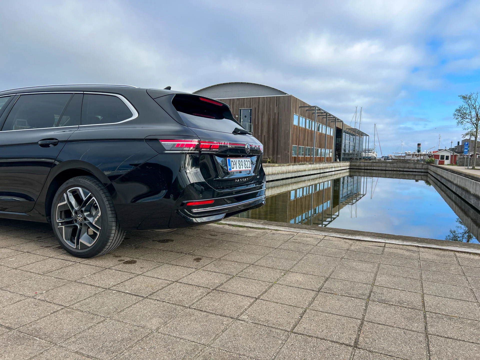 VW-Passat-Variant-12