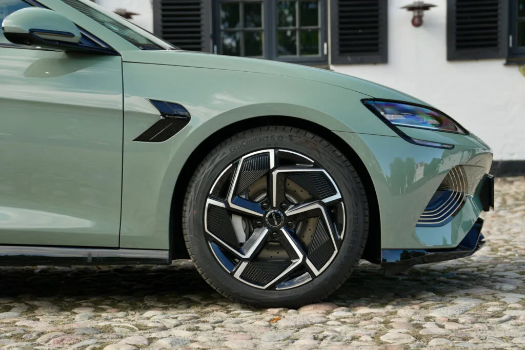 Ligegyldig Lexus (1)