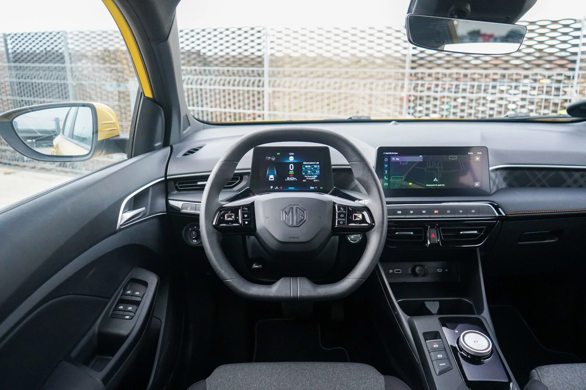 MG3 Hybrid vs Toyota Yaris Hybrid-29